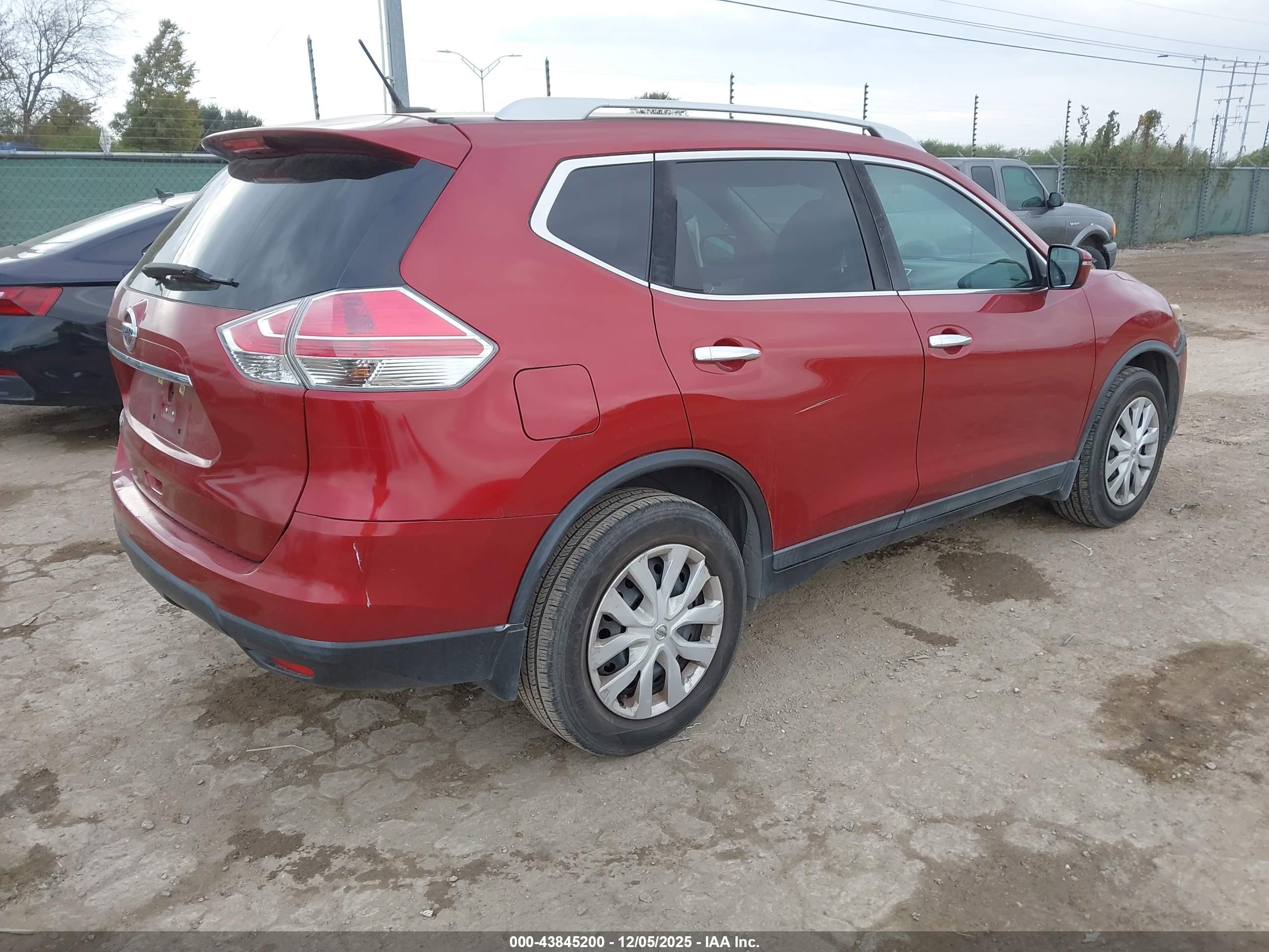 NISSAN ROGUE image 4