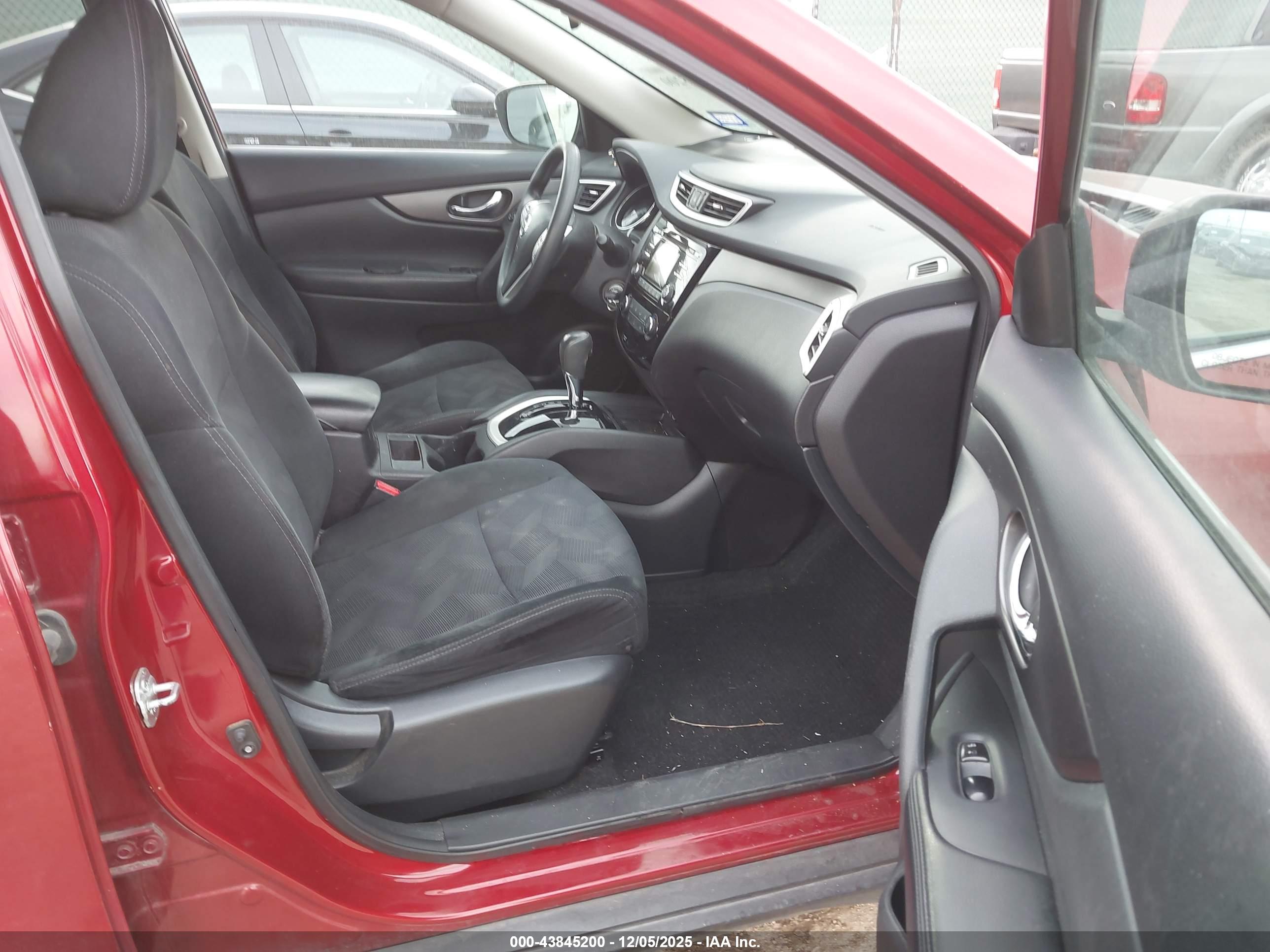 NISSAN ROGUE image 5