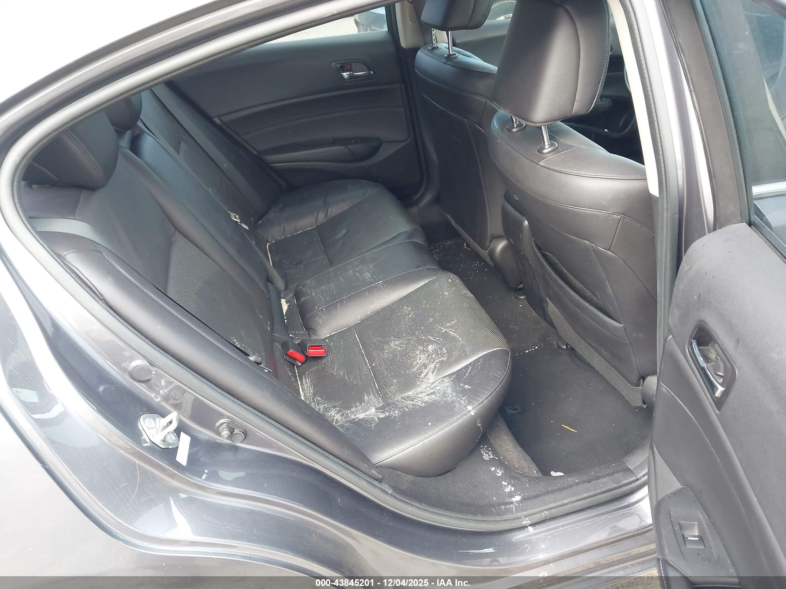 ACURA ILX image 8