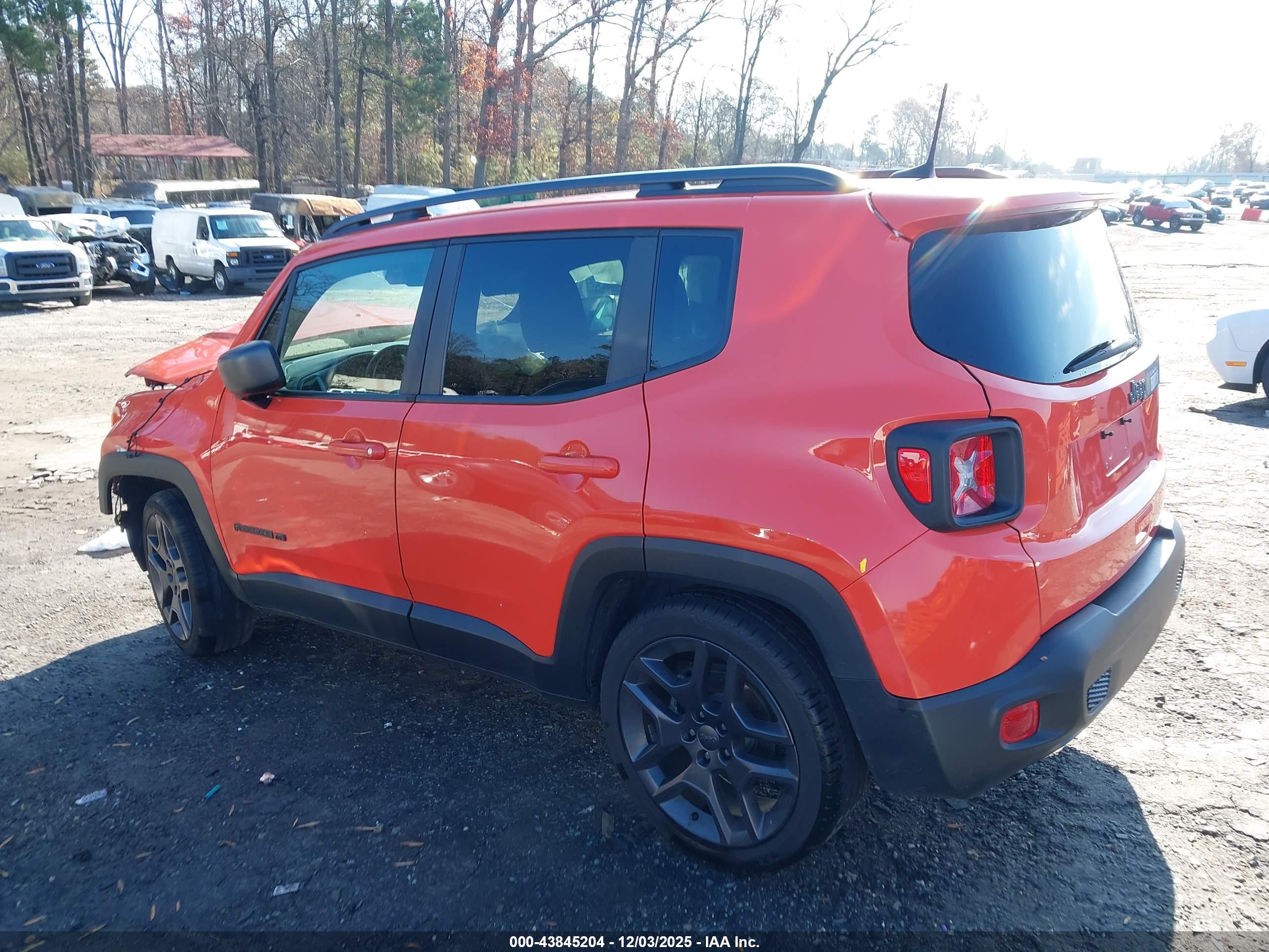 JEEP RENEGADE image 3