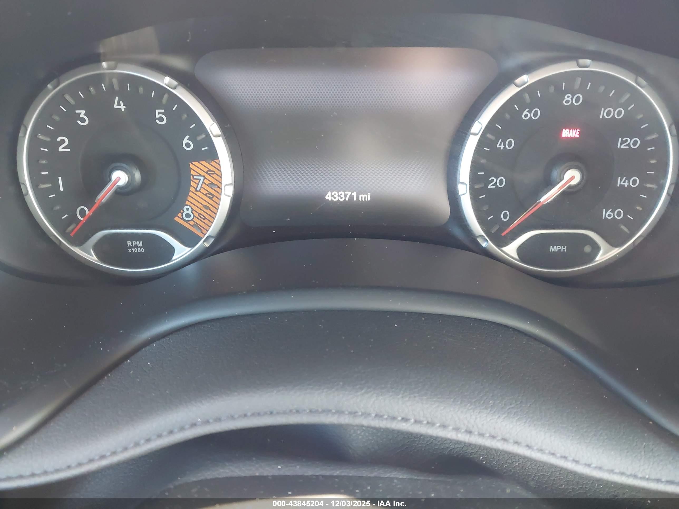 JEEP RENEGADE image 7