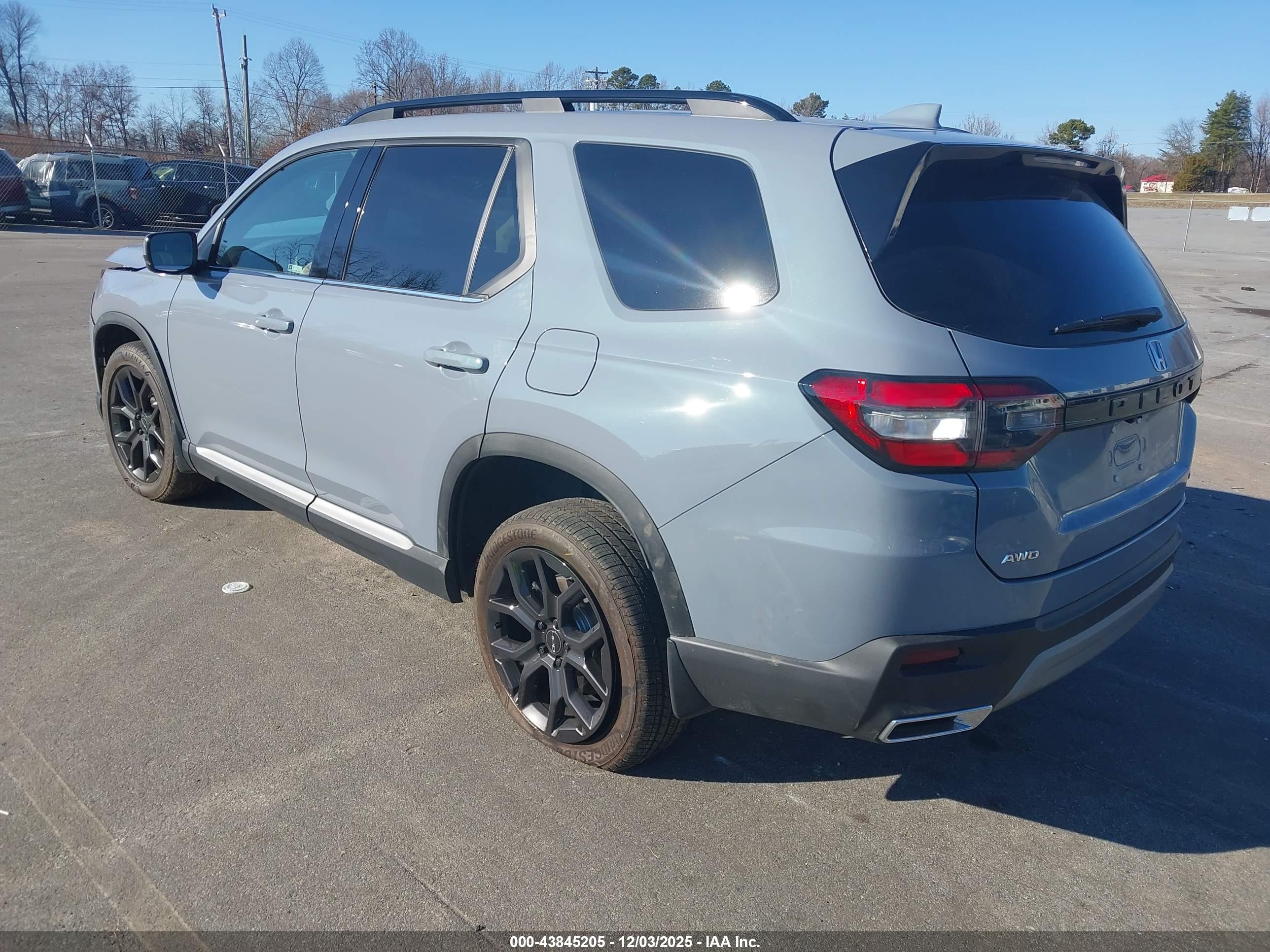HONDA PILOT image 3