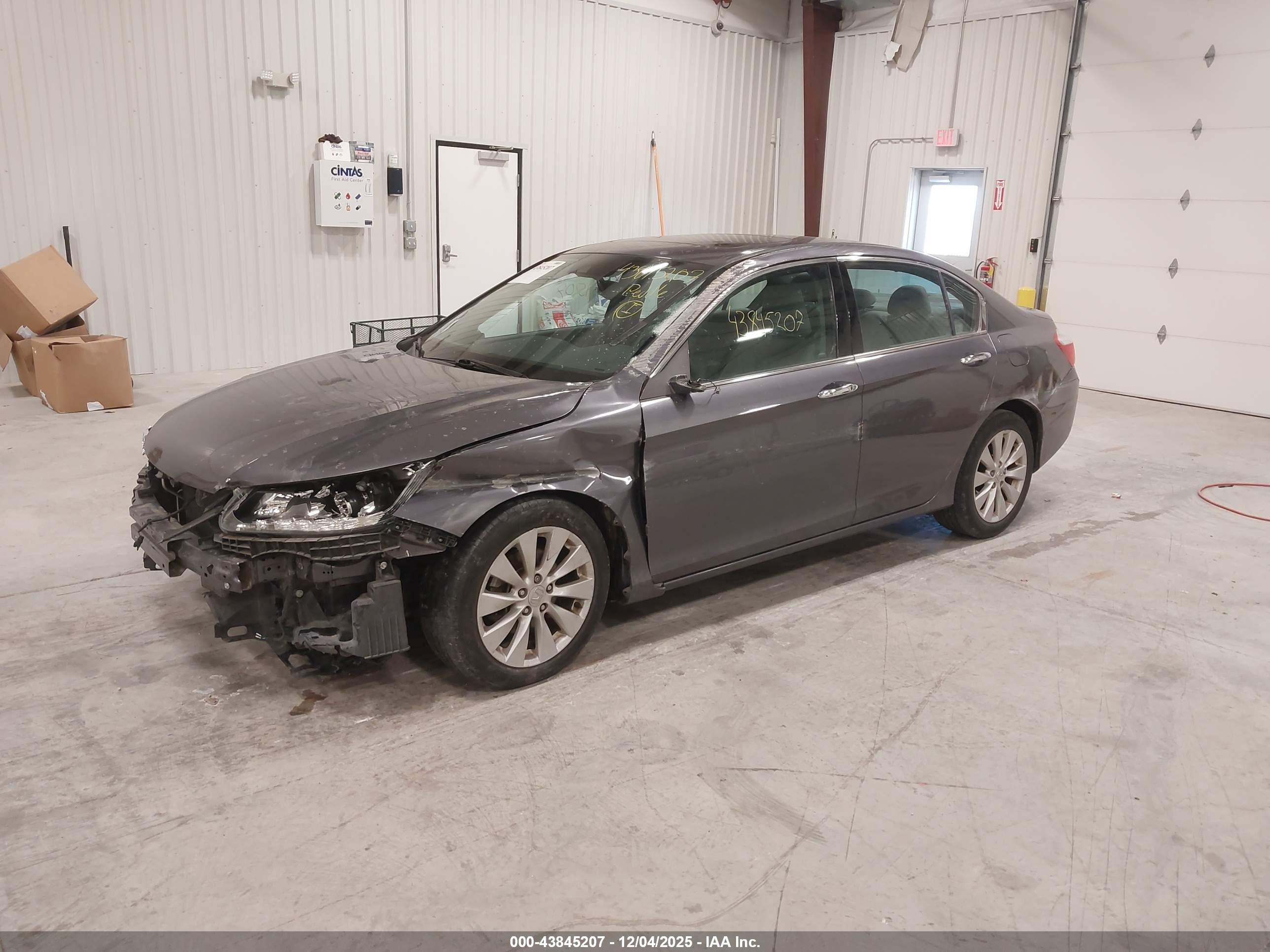 HONDA ACCORD image 2