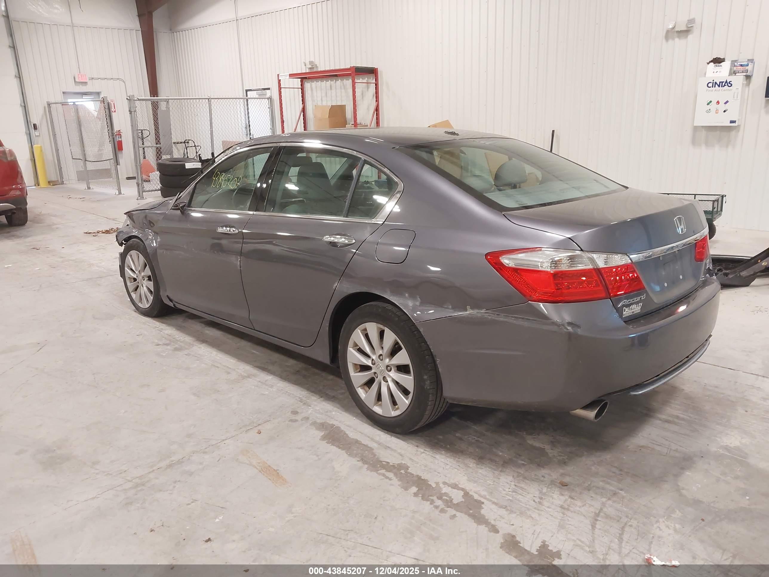 HONDA ACCORD image 3