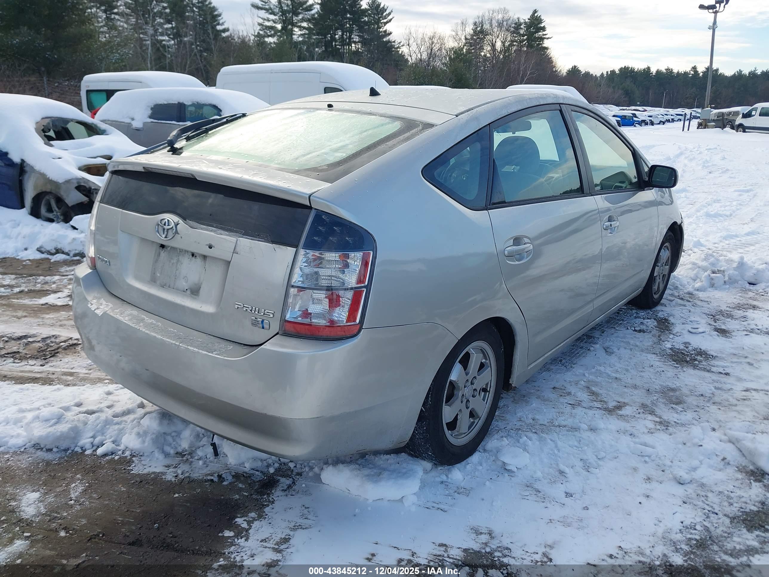 TOYOTA PRIUS image 4