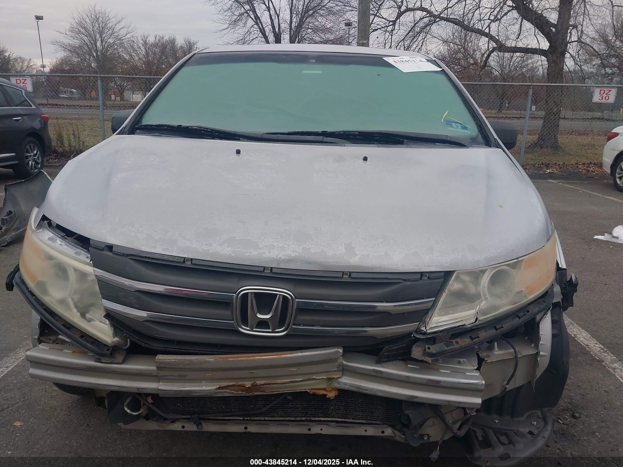 HONDA ODYSSEY image 6