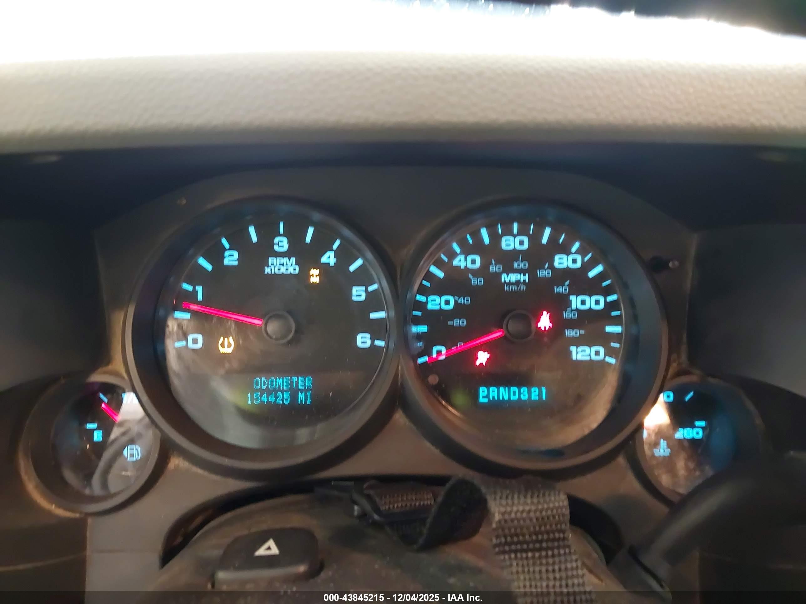 CHEVROLET SILVERADO image 7