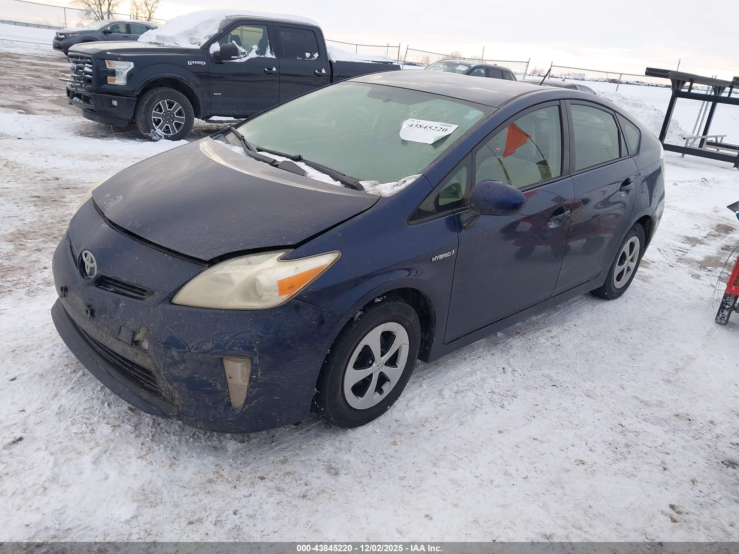 TOYOTA PRIUS image 2