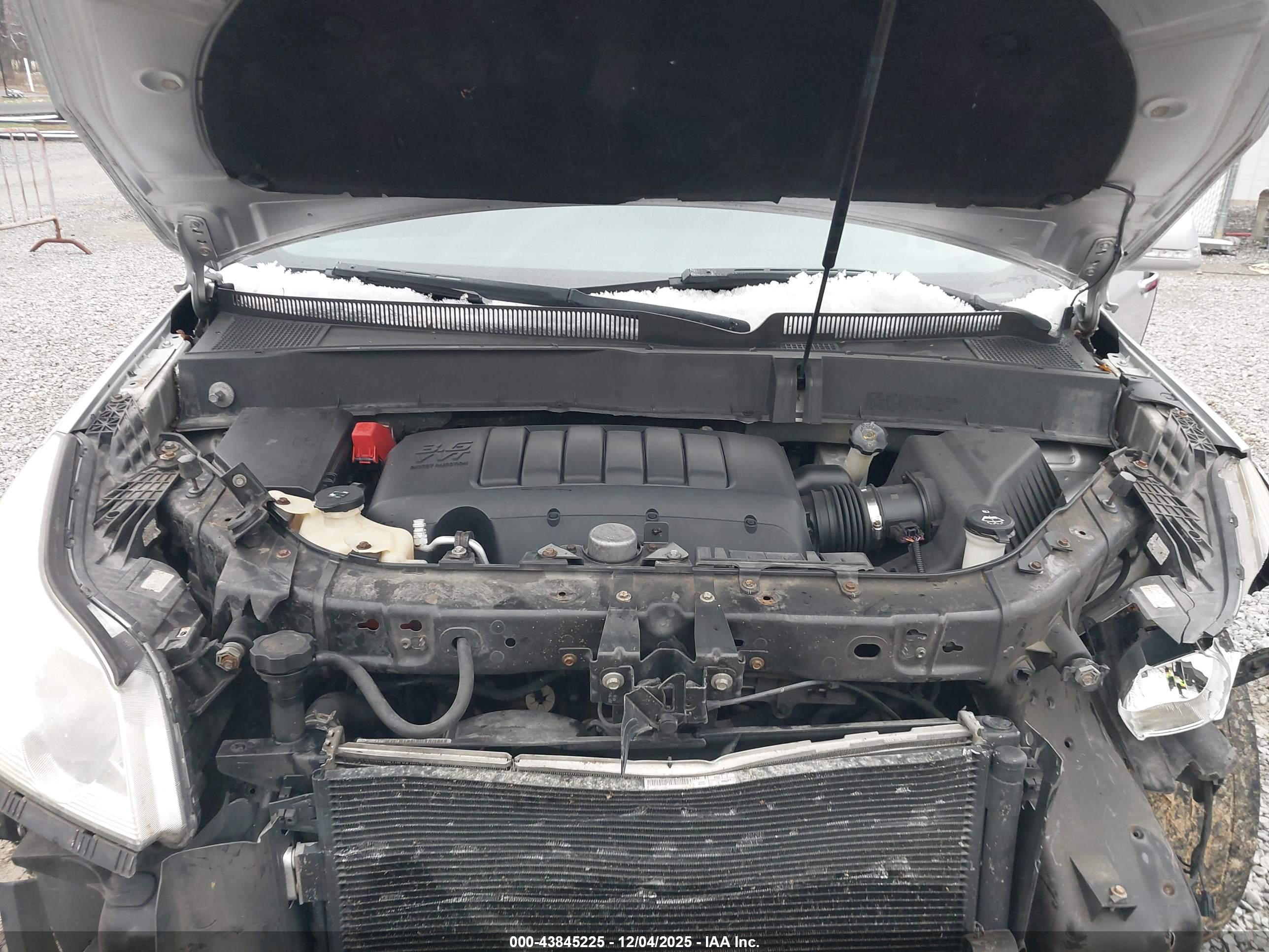 CHEVROLET TRAVERSE image 10