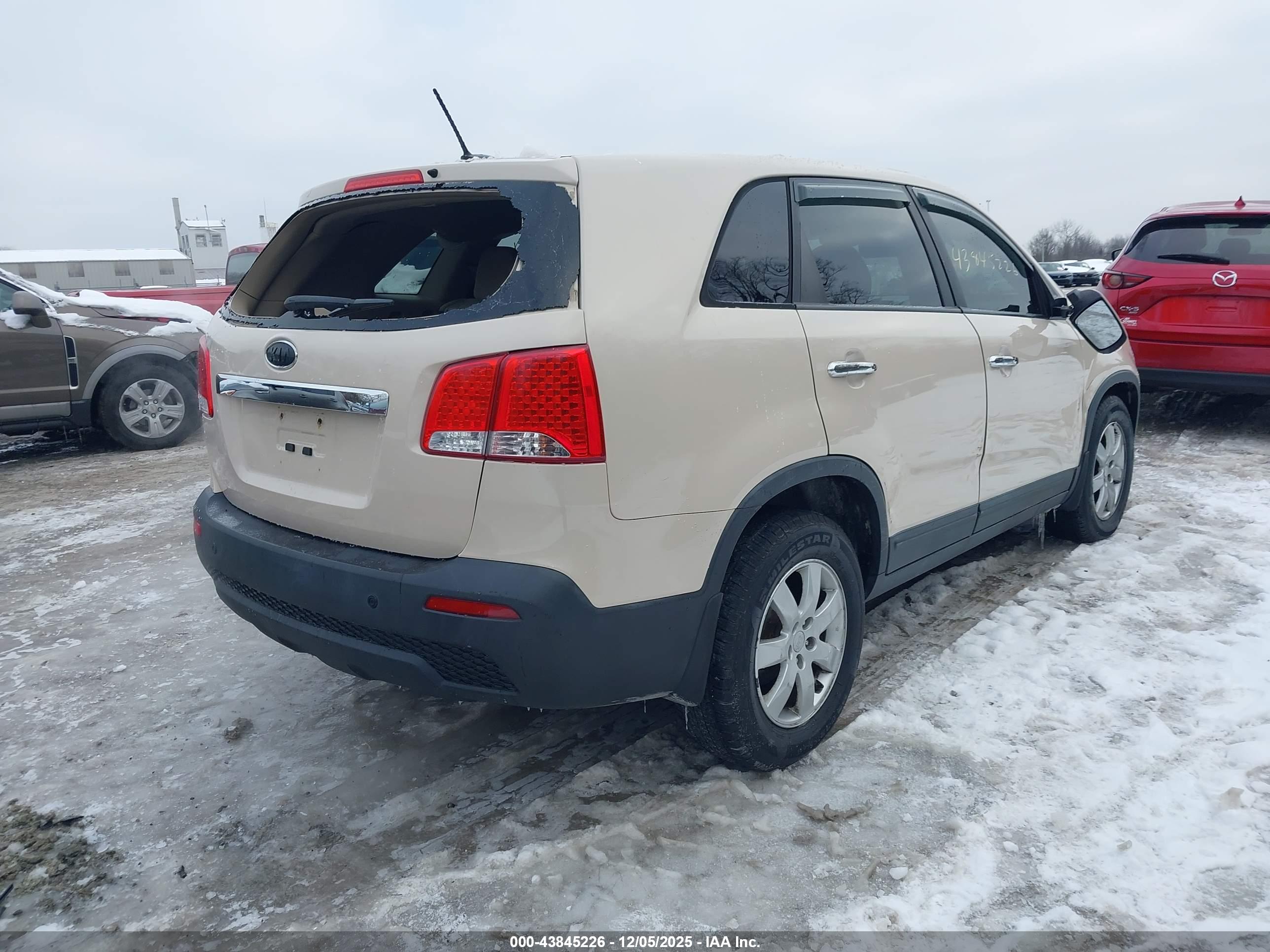 KIA SORENTO image 4