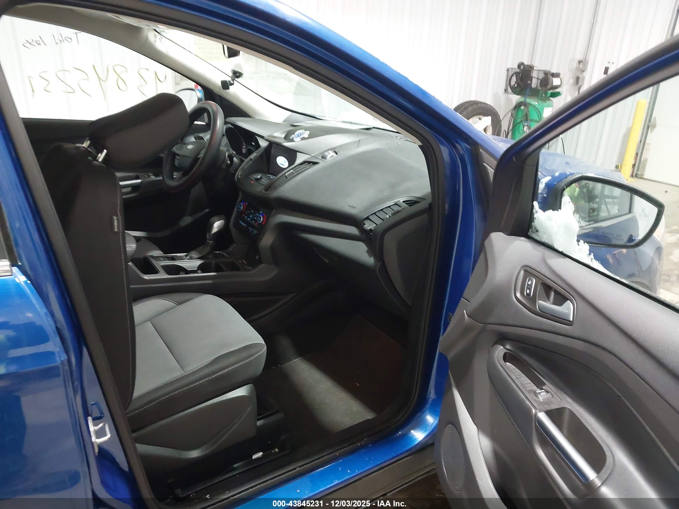 FORD ESCAPE image 5