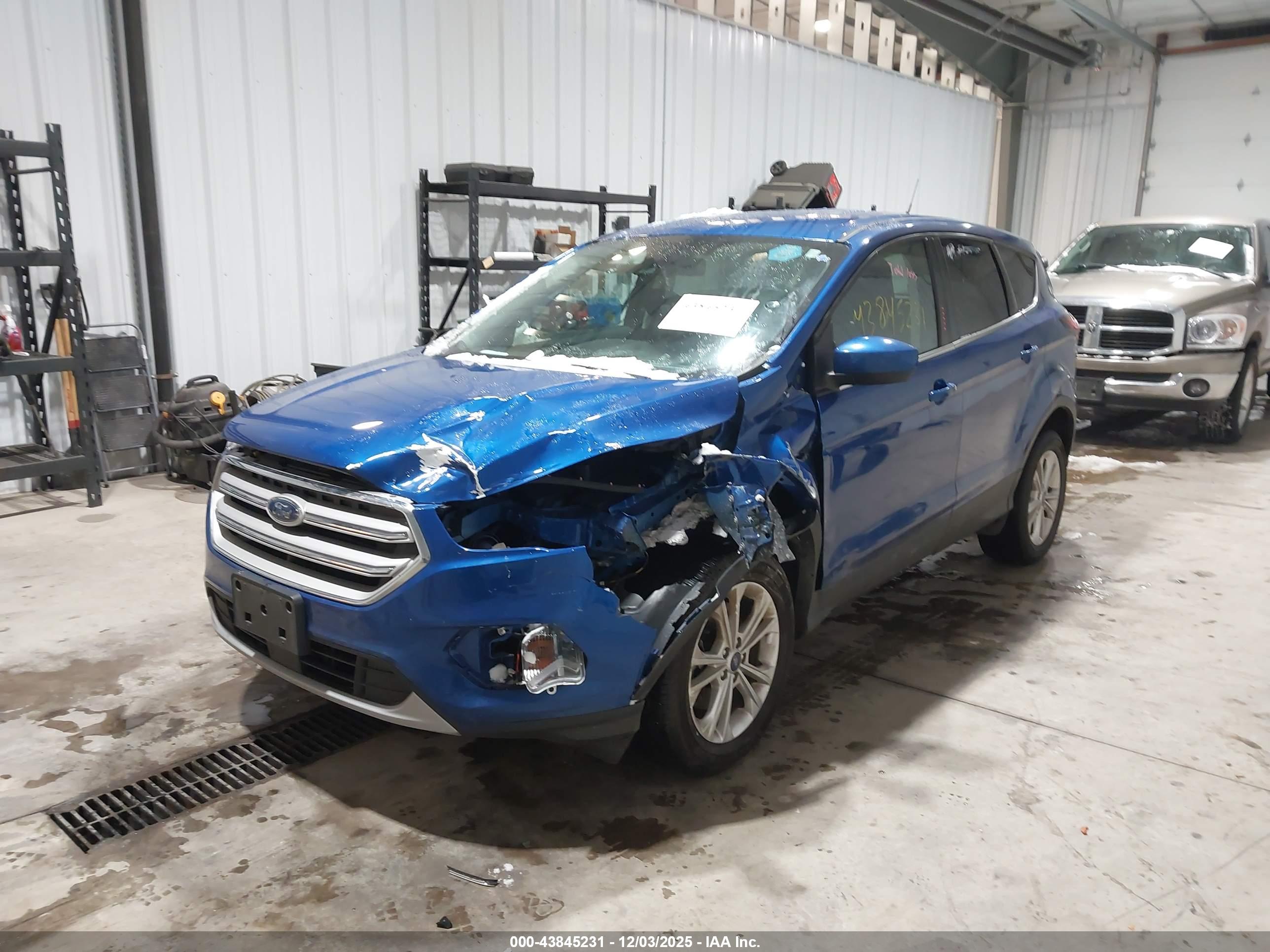 FORD ESCAPE image 6