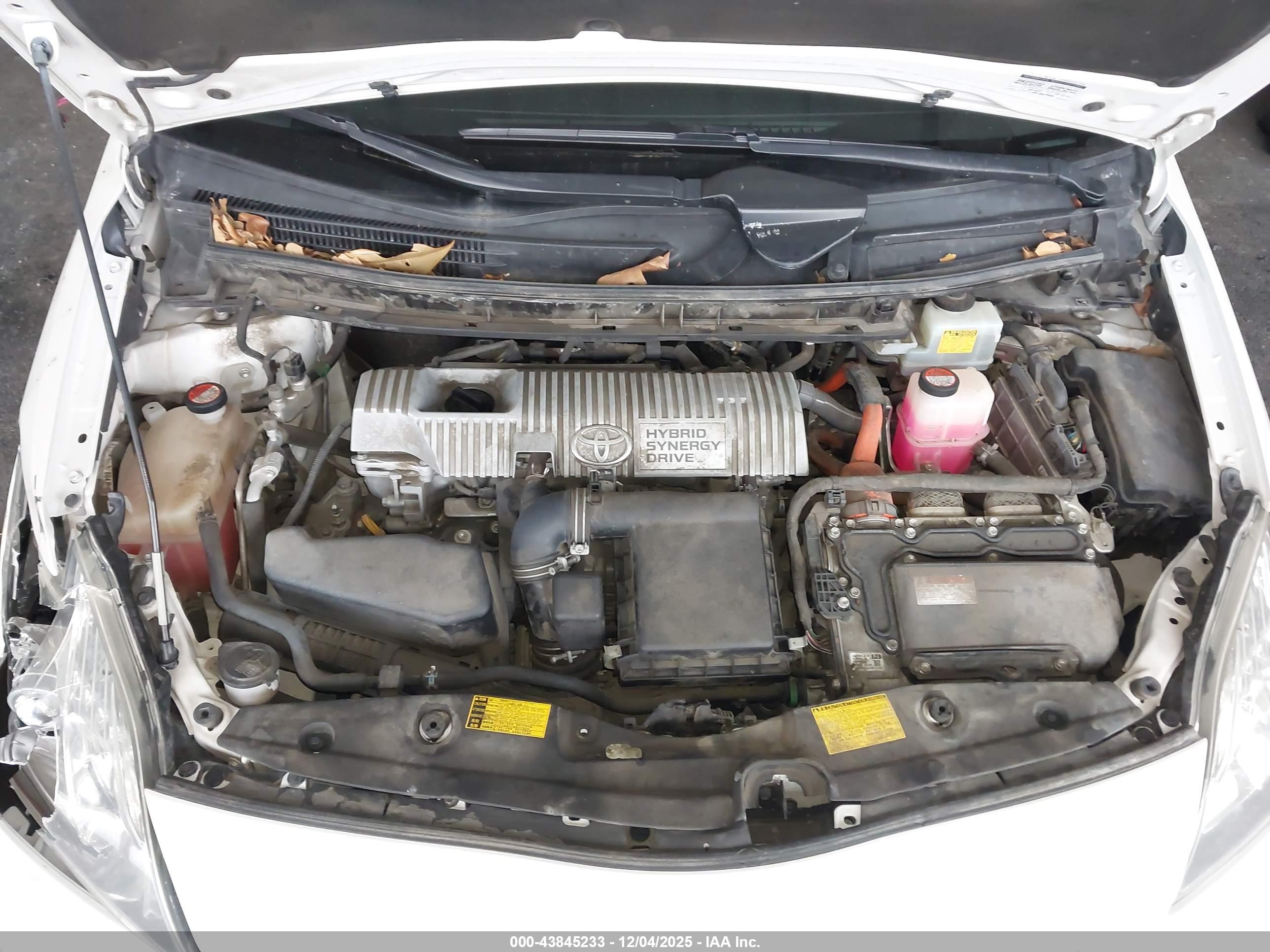 TOYOTA PRIUS image 10