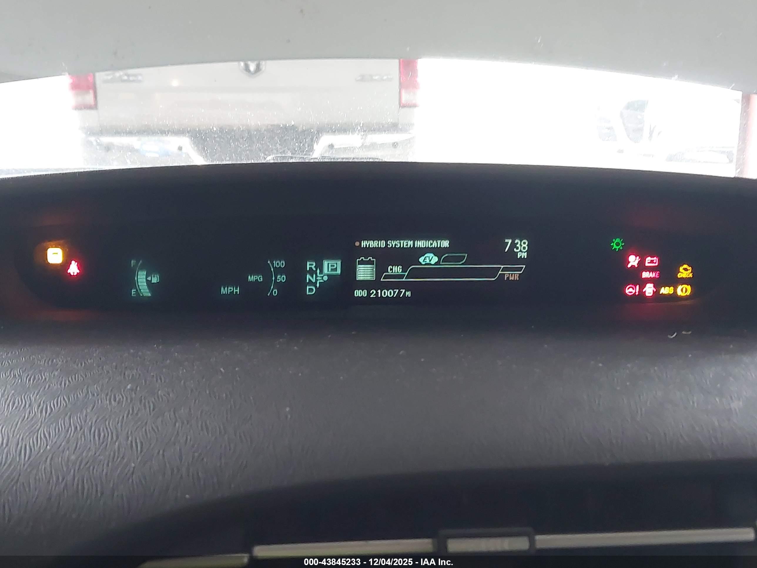 TOYOTA PRIUS image 7
