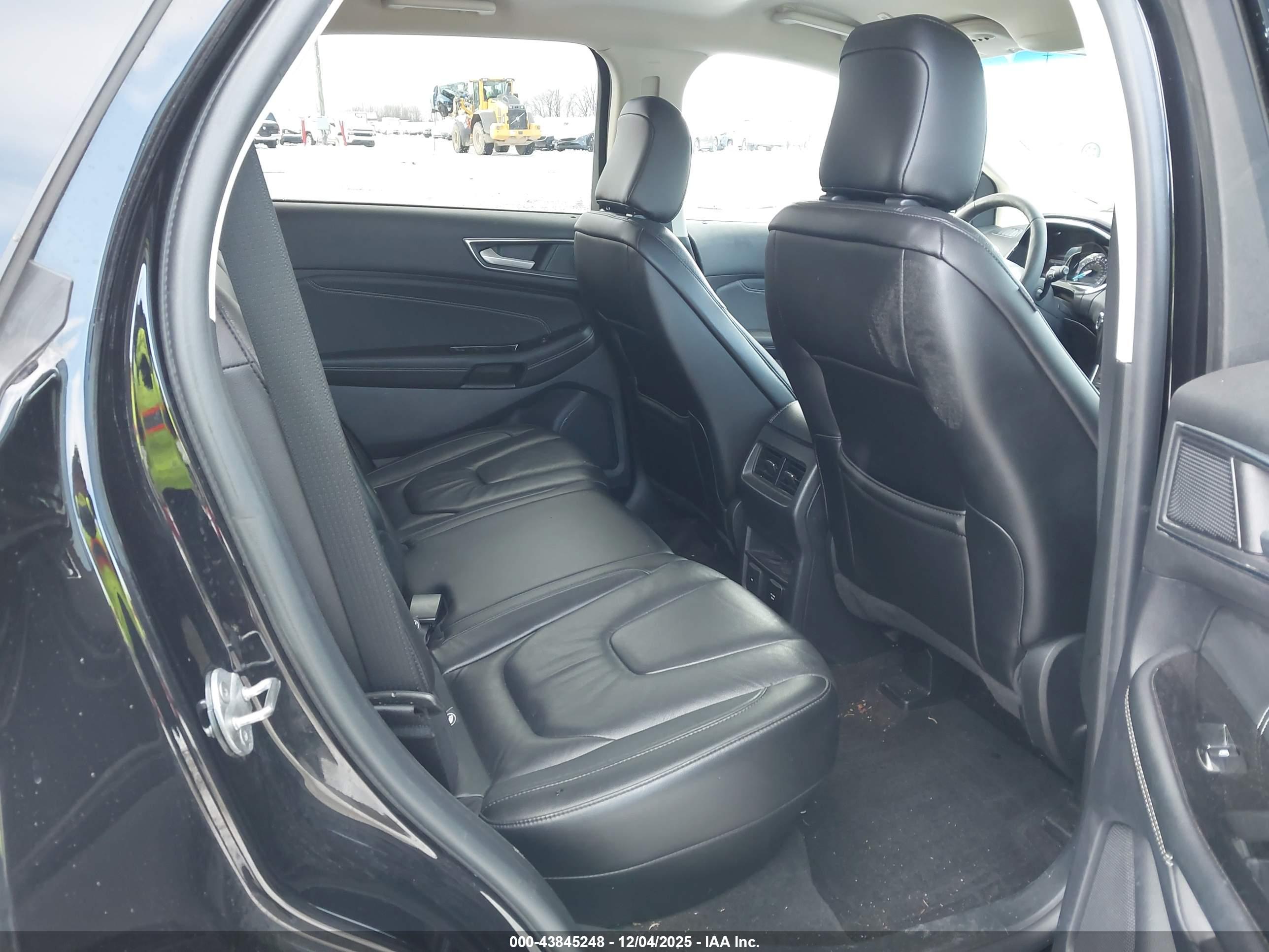FORD EDGE image 8