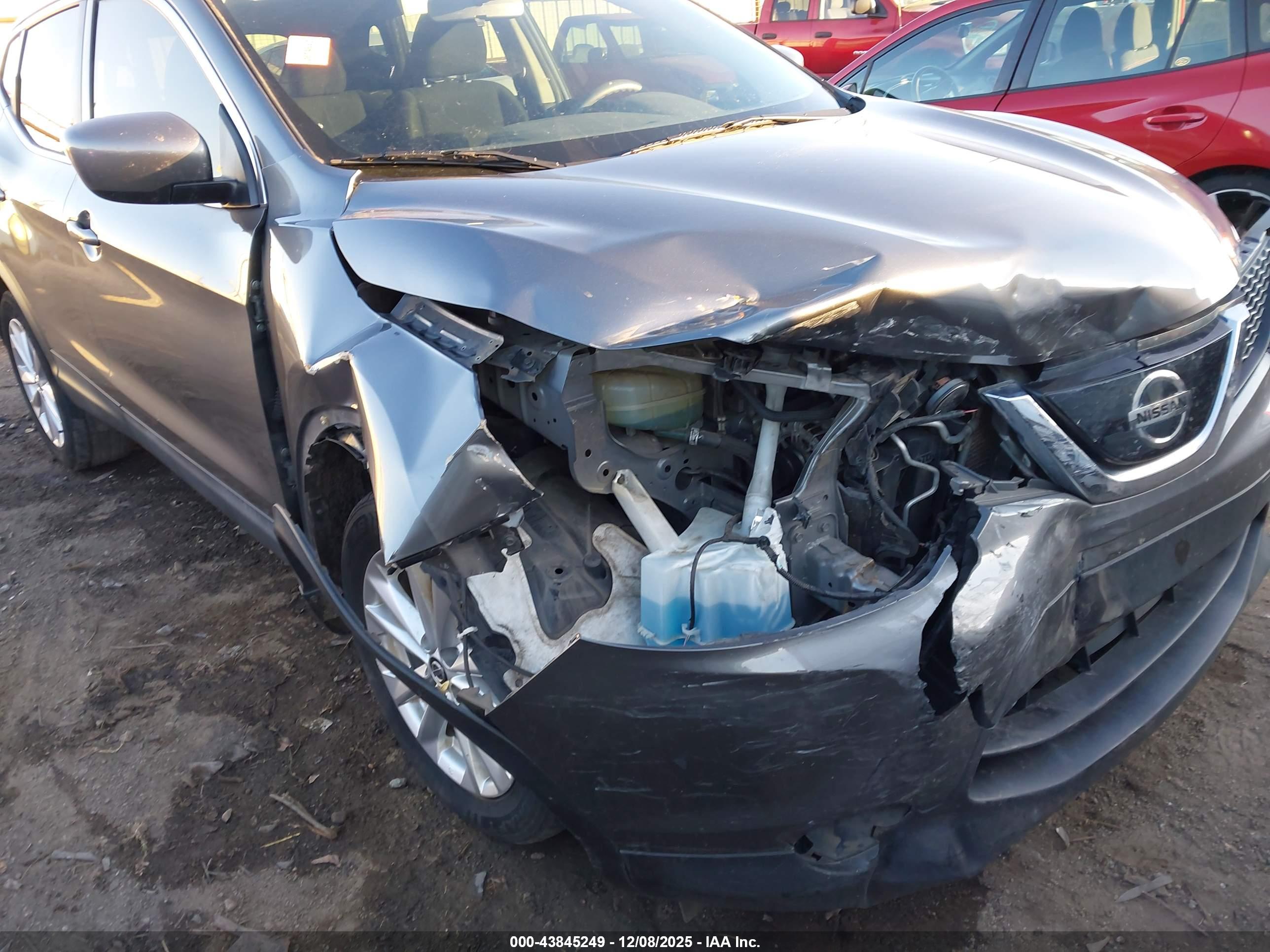 NISSAN ROGUE image 6