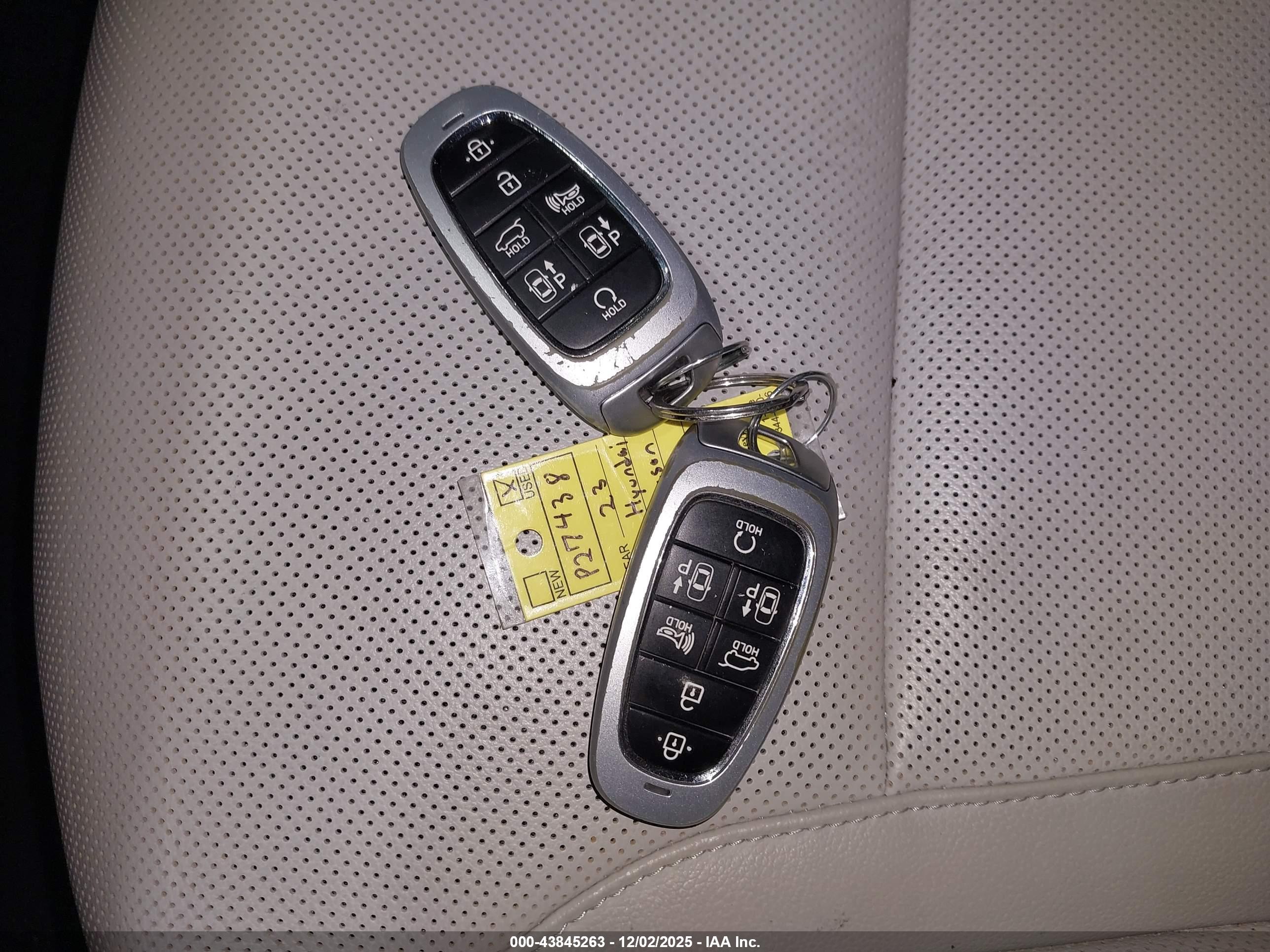 HYUNDAI TUCSON image 11