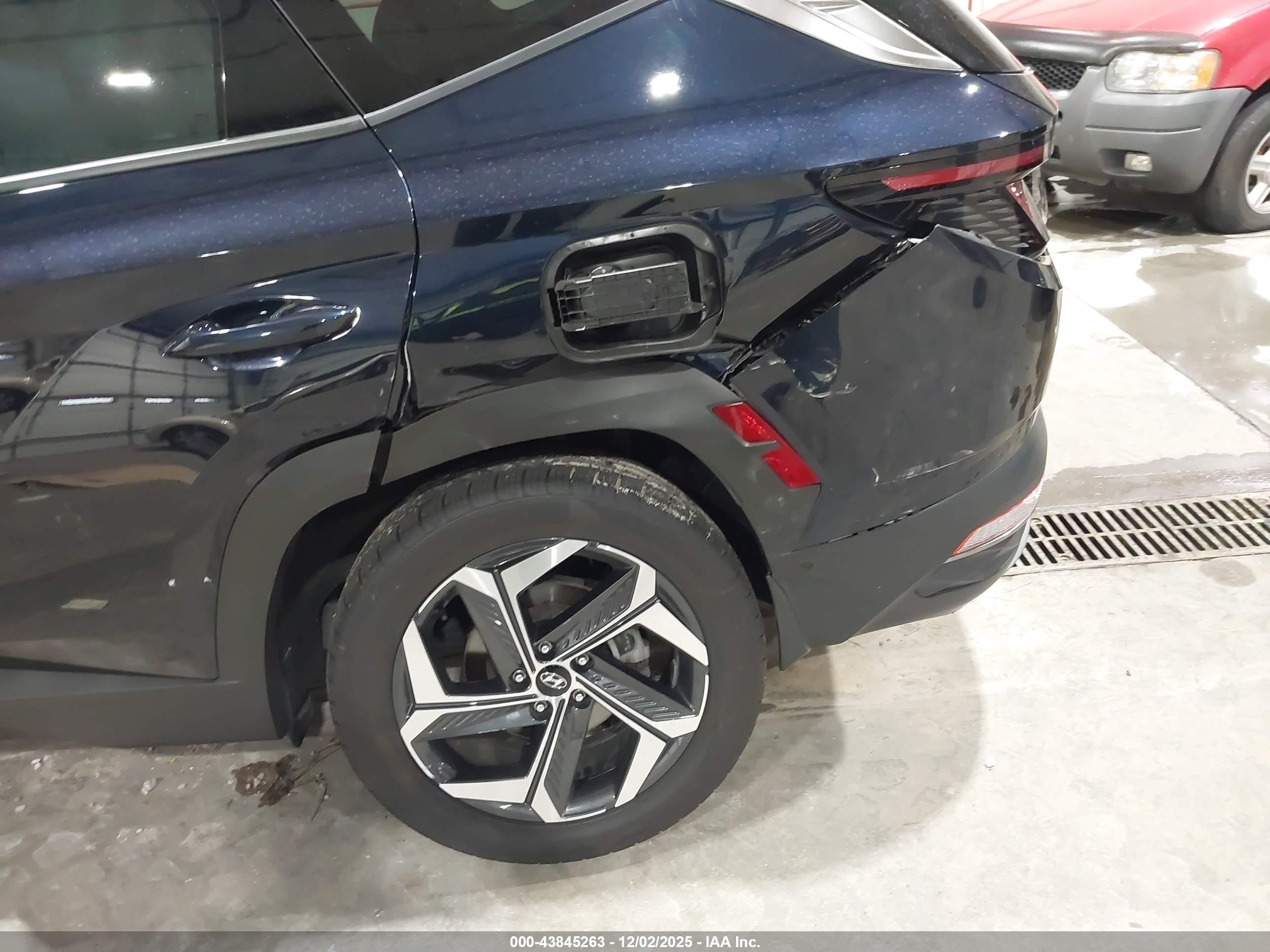 HYUNDAI TUCSON image 6