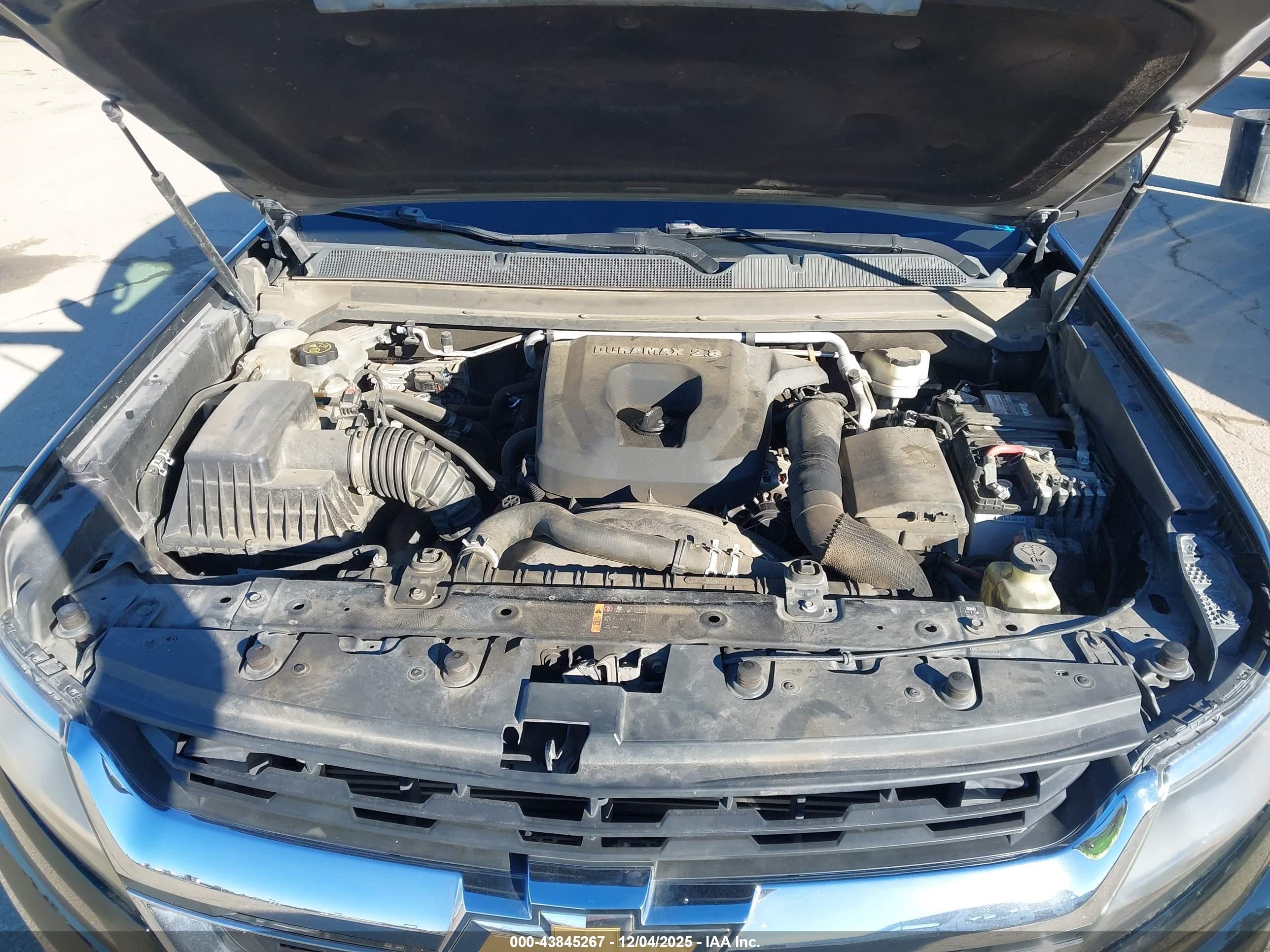 CHEVROLET COLORADO image 10