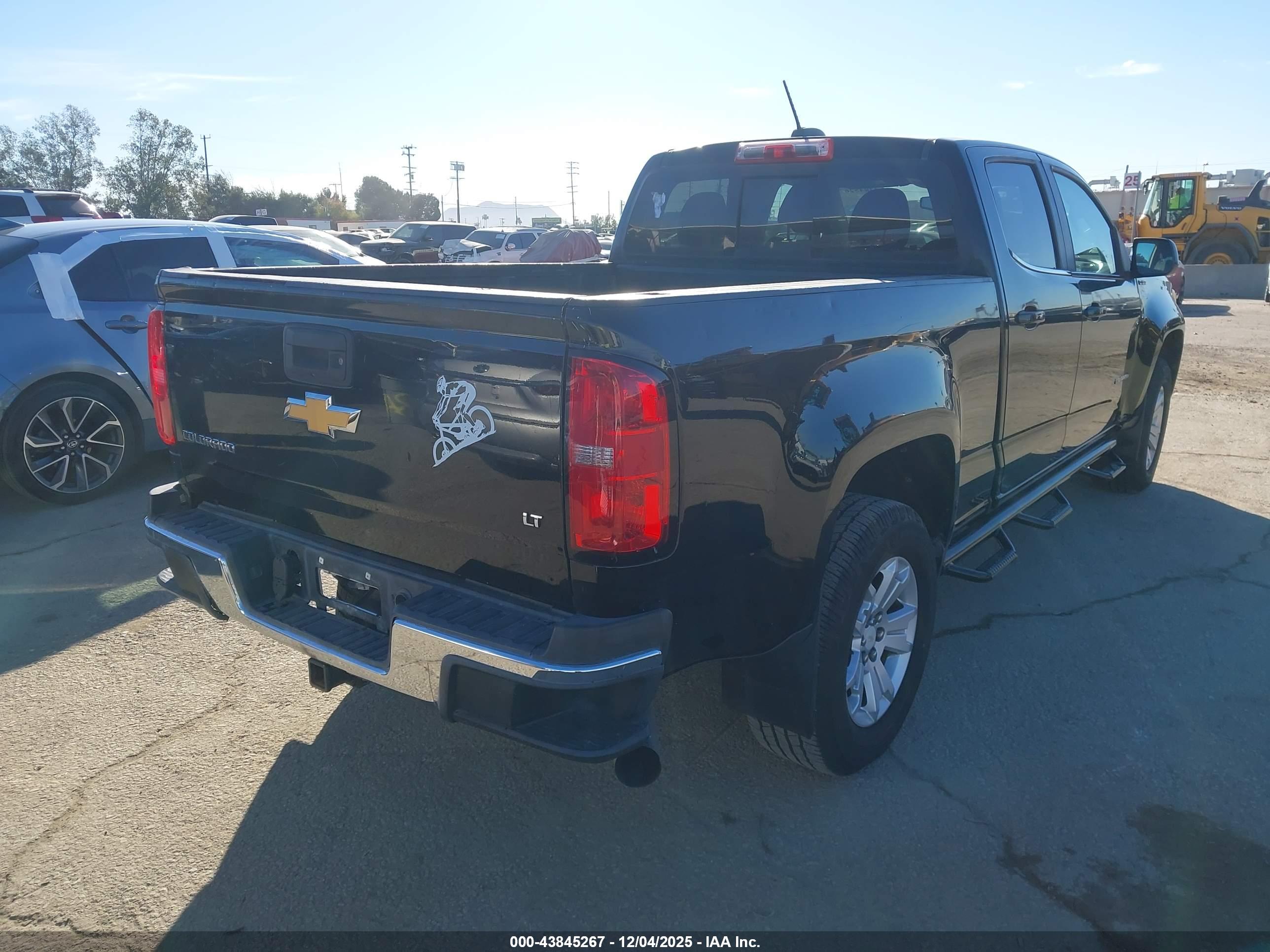 CHEVROLET COLORADO image 4