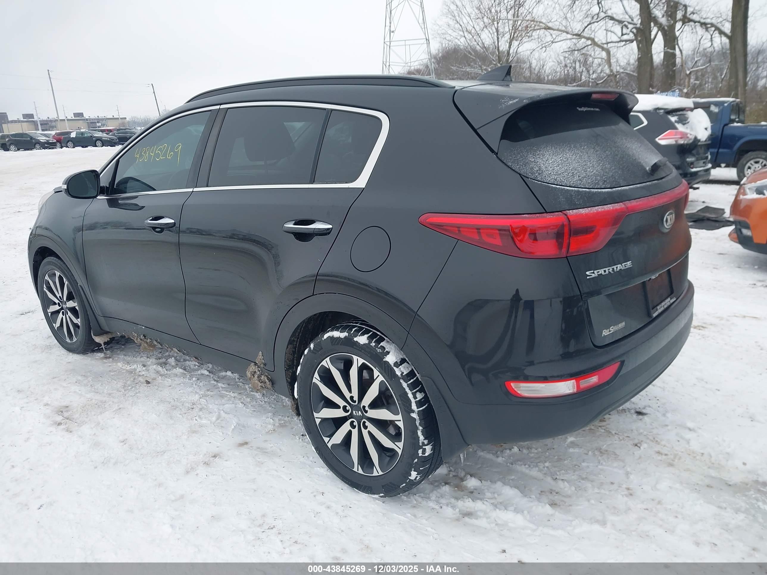 KIA SPORTAGE image 3
