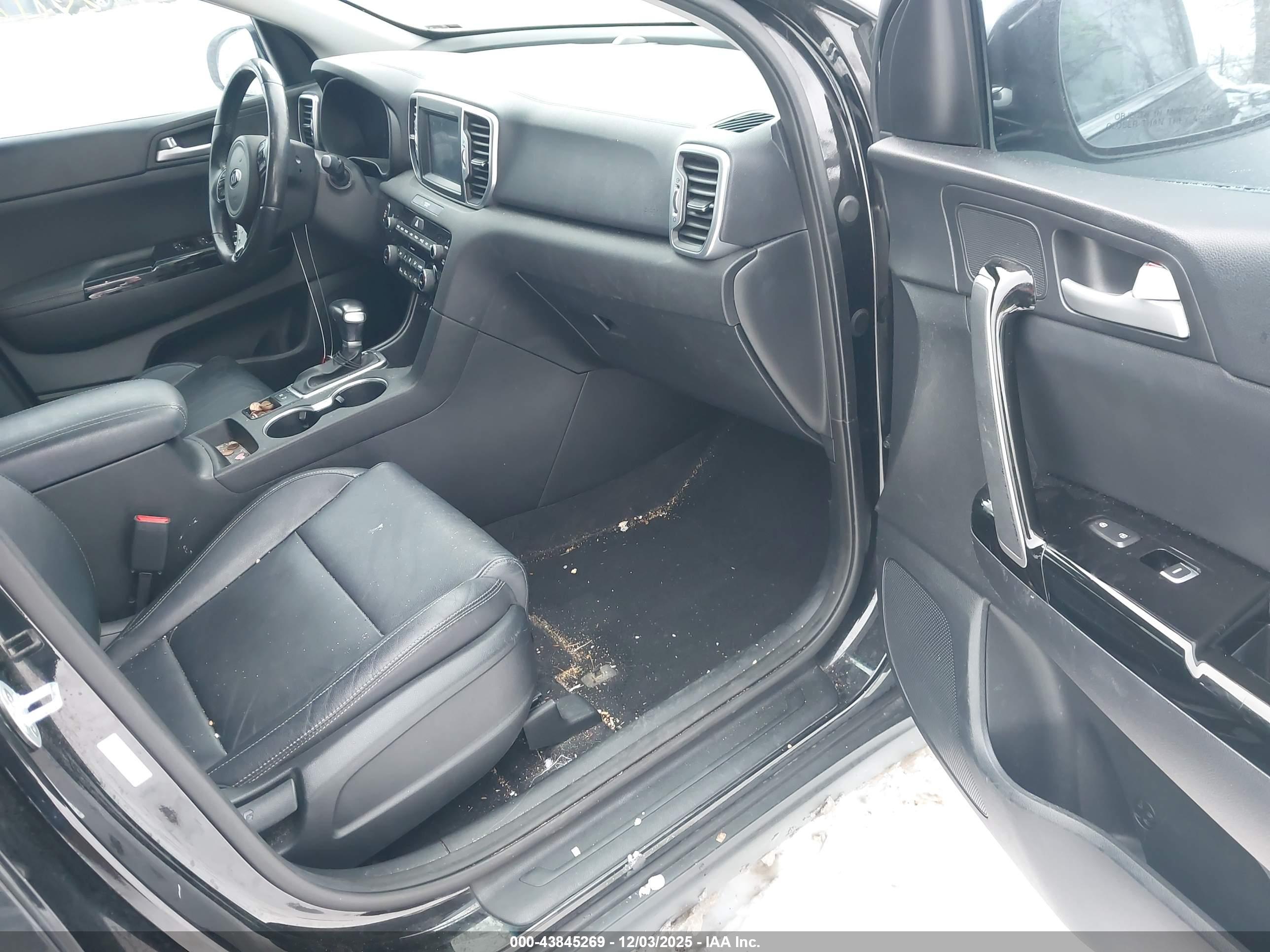 KIA SPORTAGE image 5