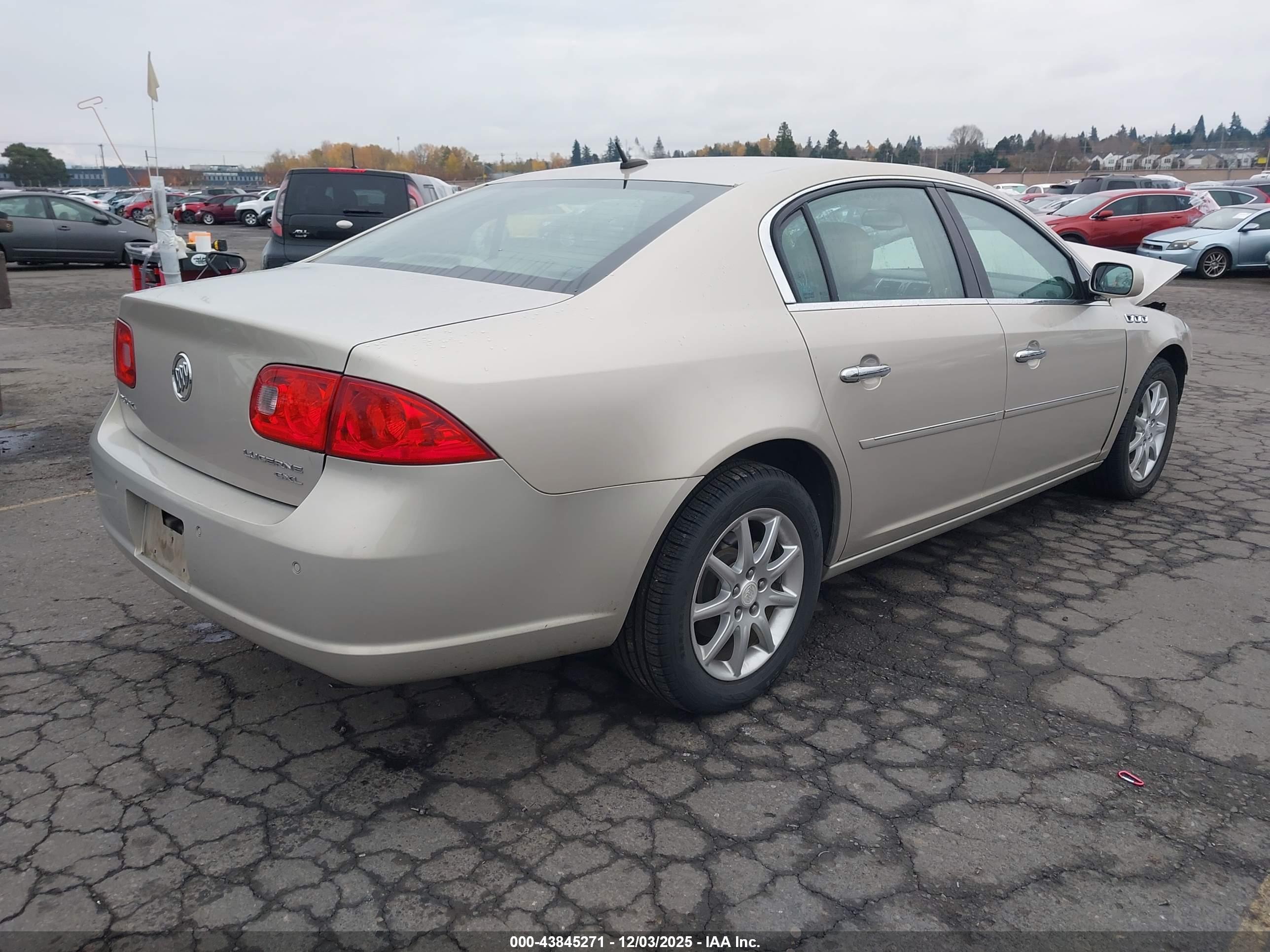 BUICK LUCERNE image 4