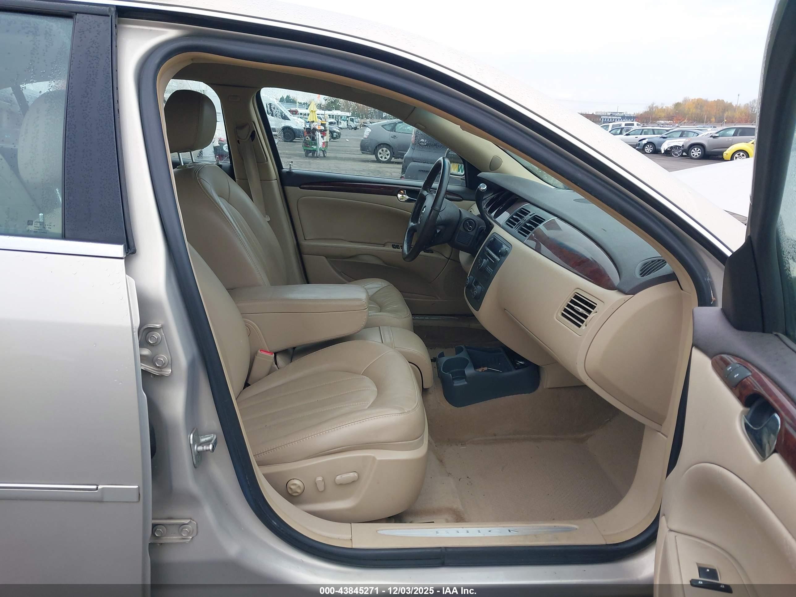 BUICK LUCERNE image 5