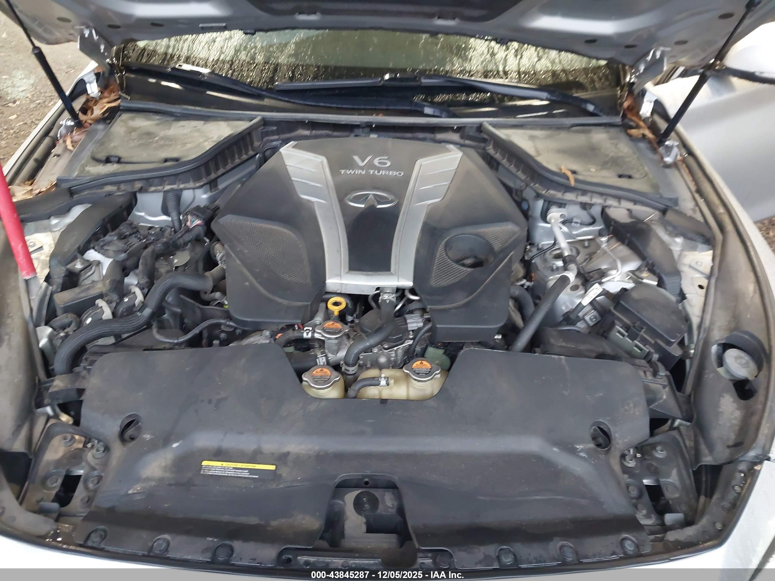 INFINITI Q50 image 10