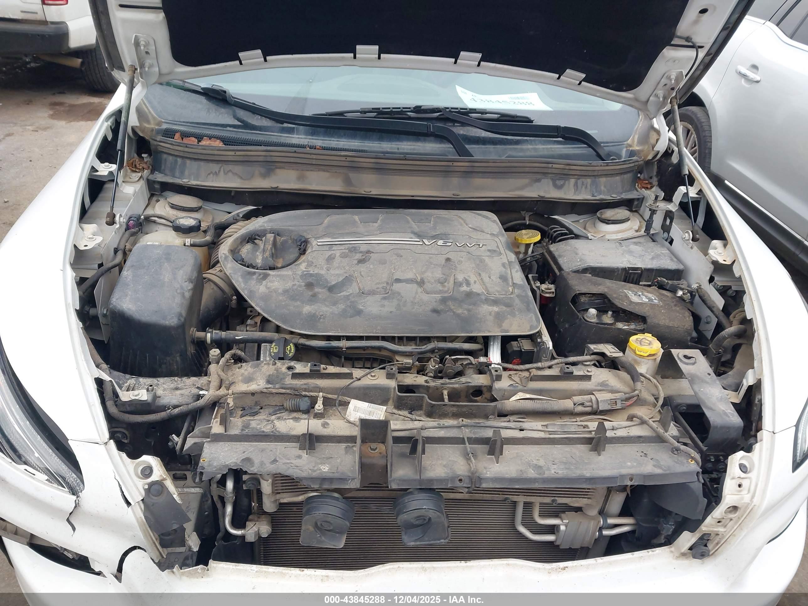JEEP CHEROKEE image 10