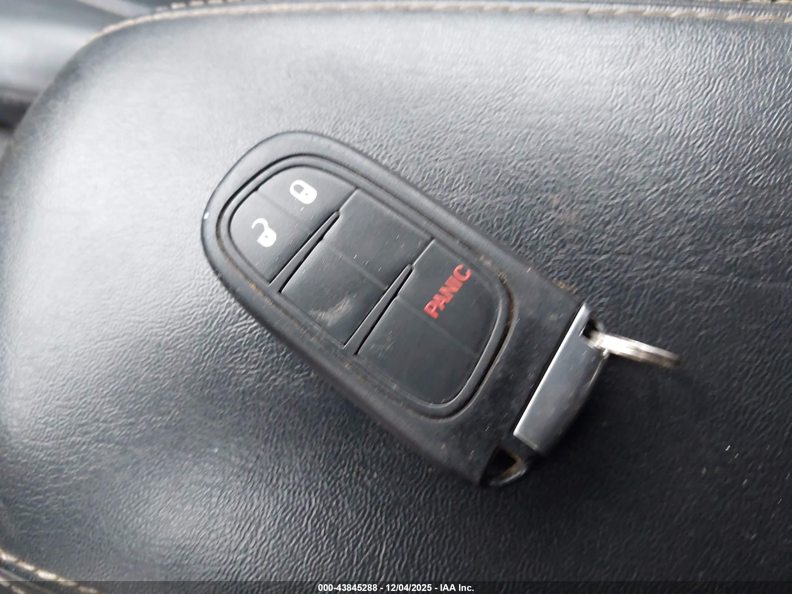 JEEP CHEROKEE image 11