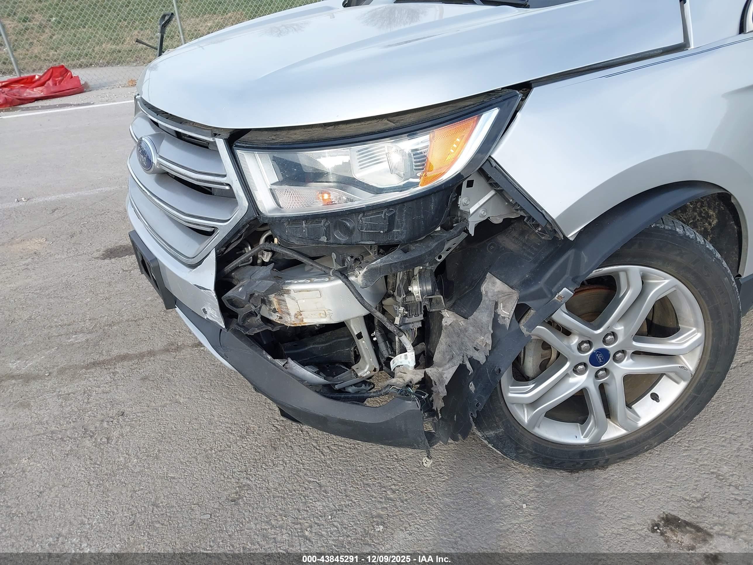 FORD EDGE image 6