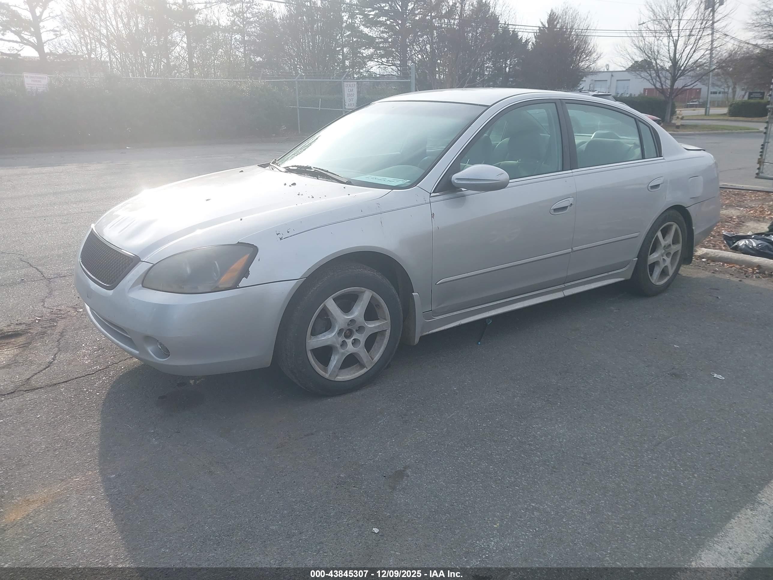 NISSAN ALTIMA image 2