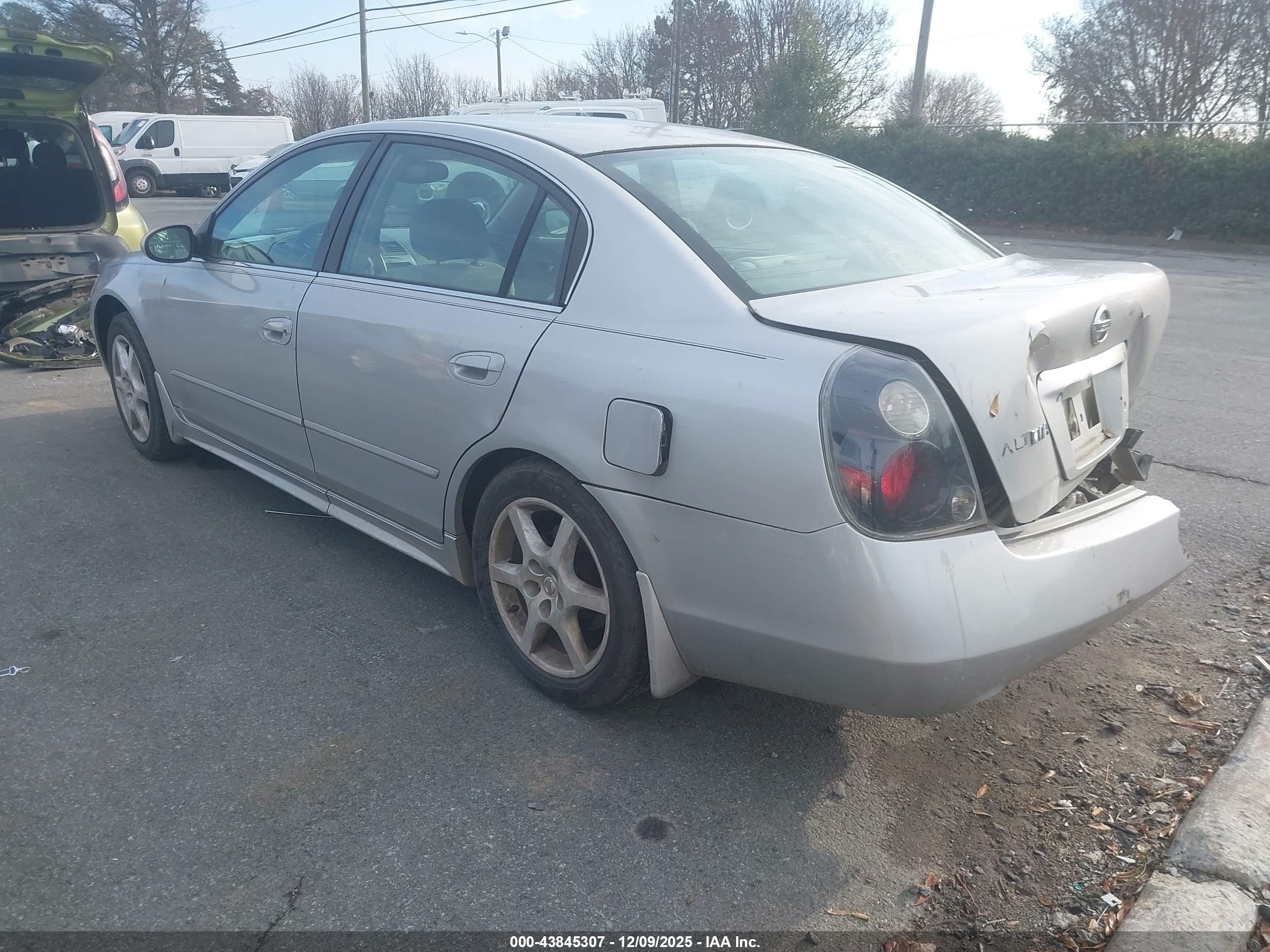NISSAN ALTIMA image 3
