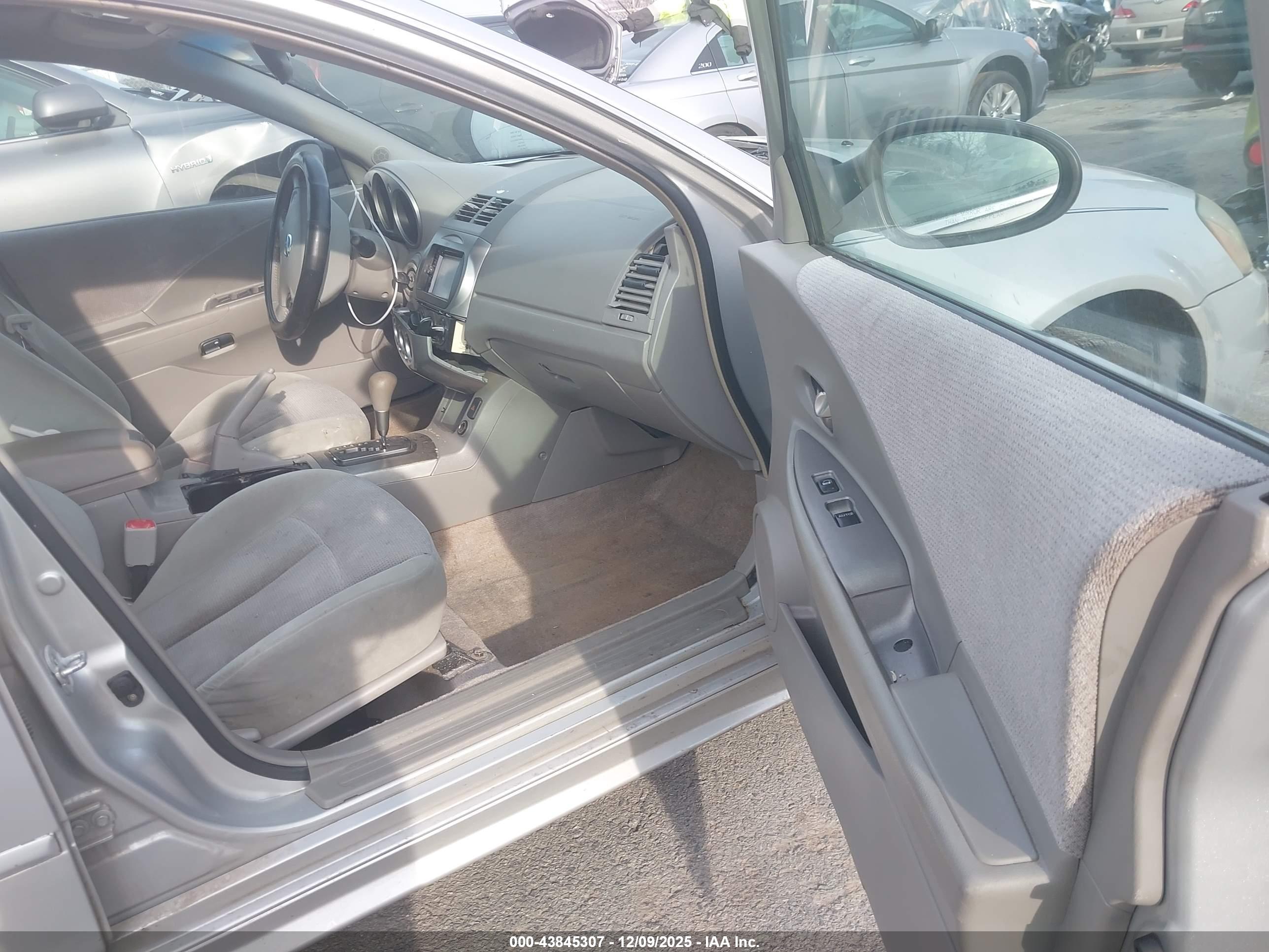 NISSAN ALTIMA image 5