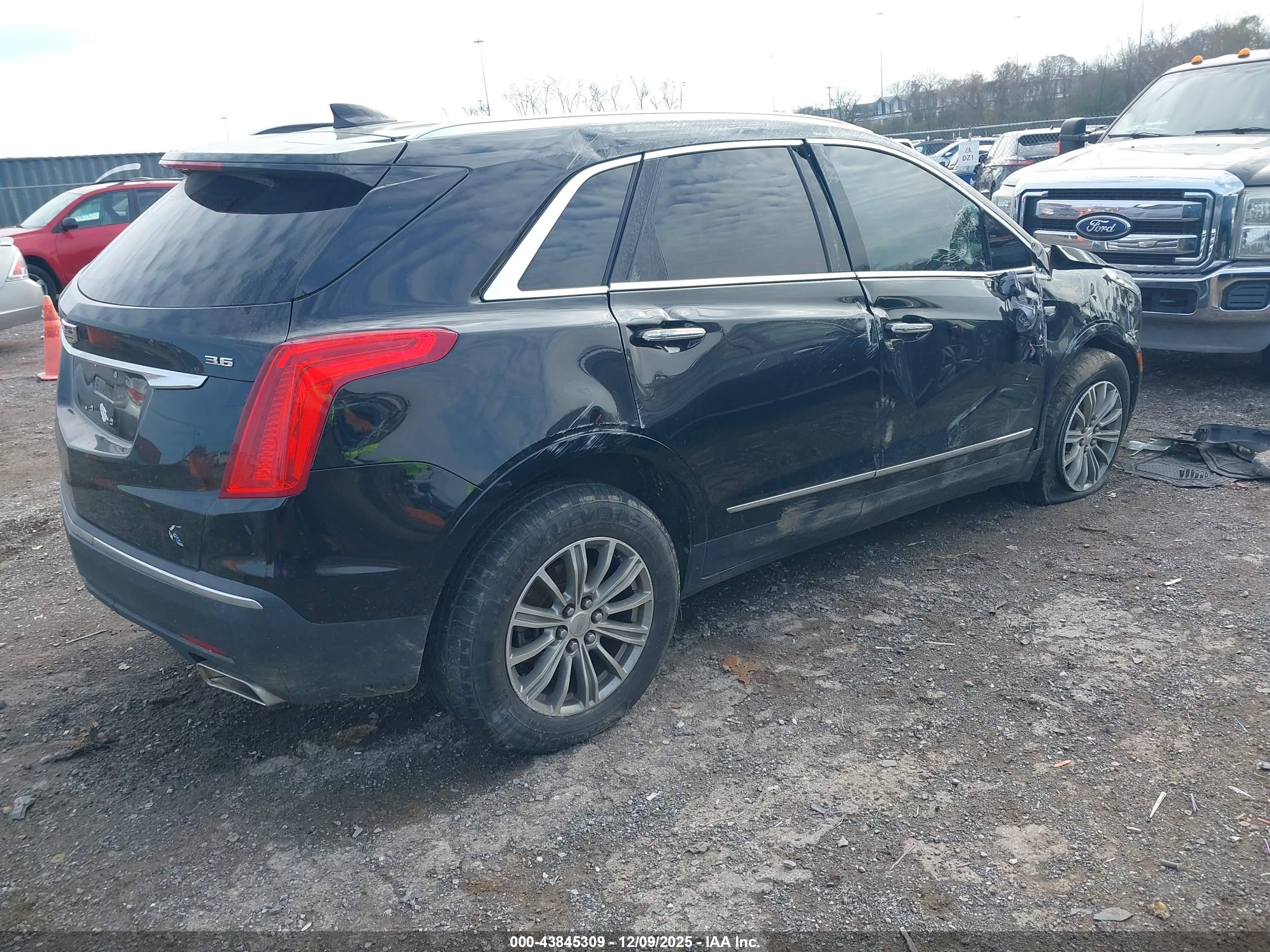 CADILLAC XT5 image 4