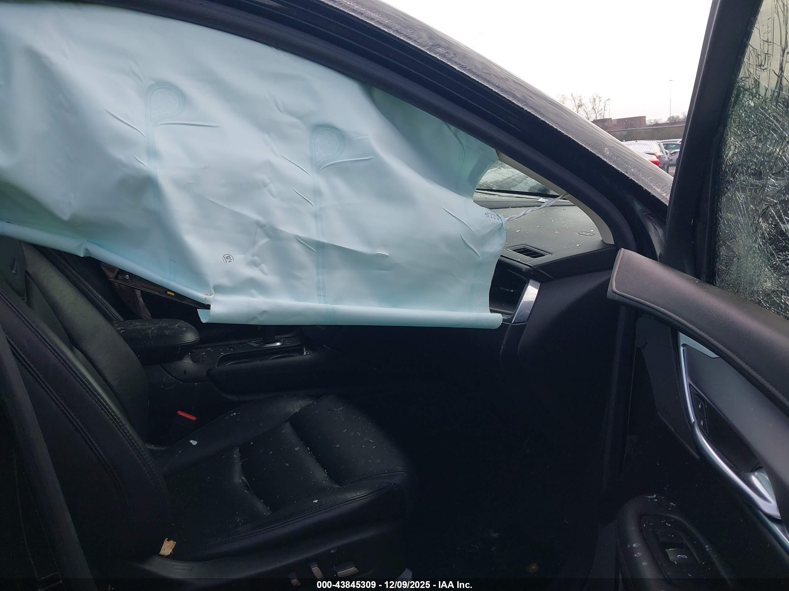 CADILLAC XT5 image 5