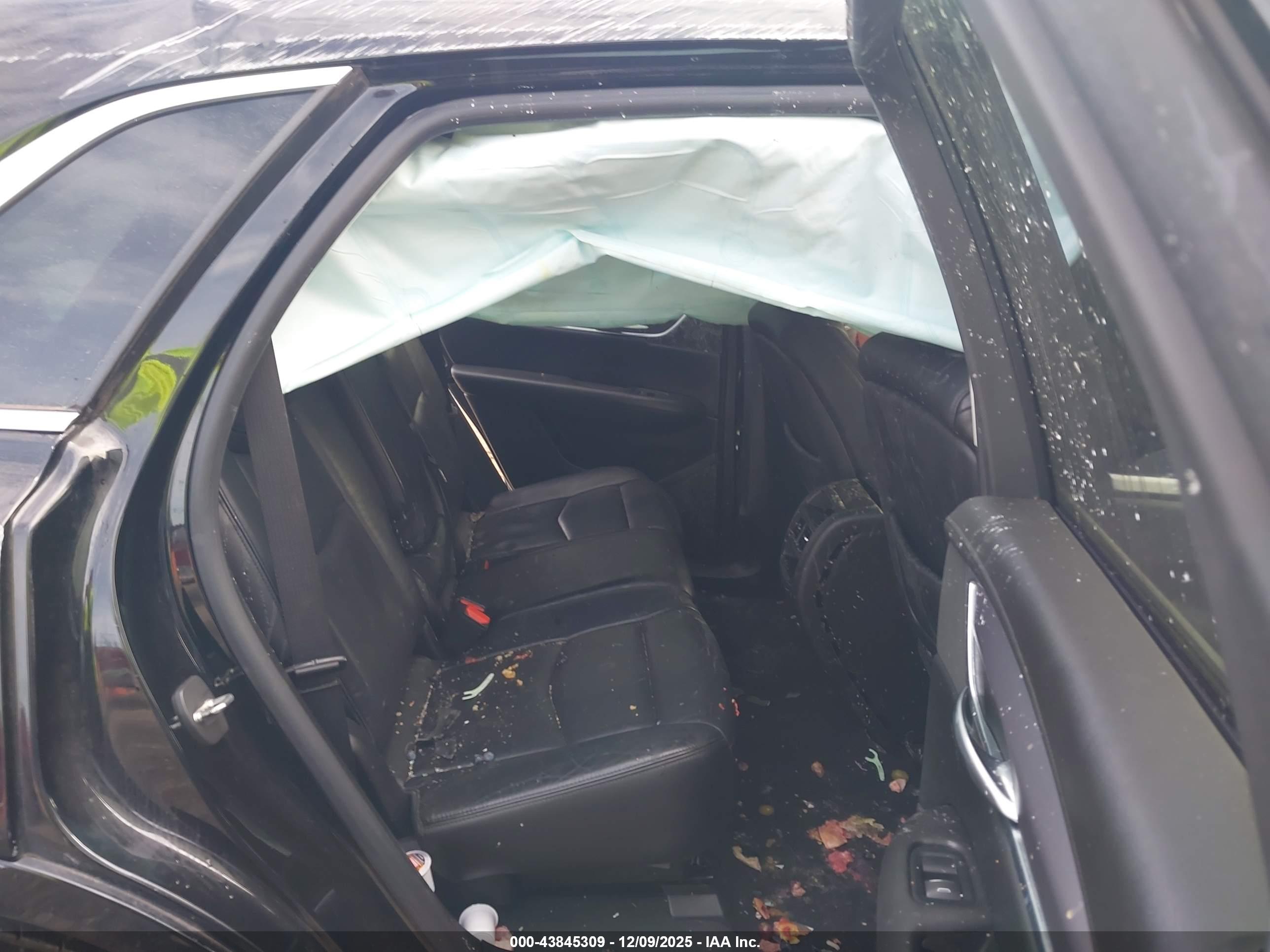 CADILLAC XT5 image 8