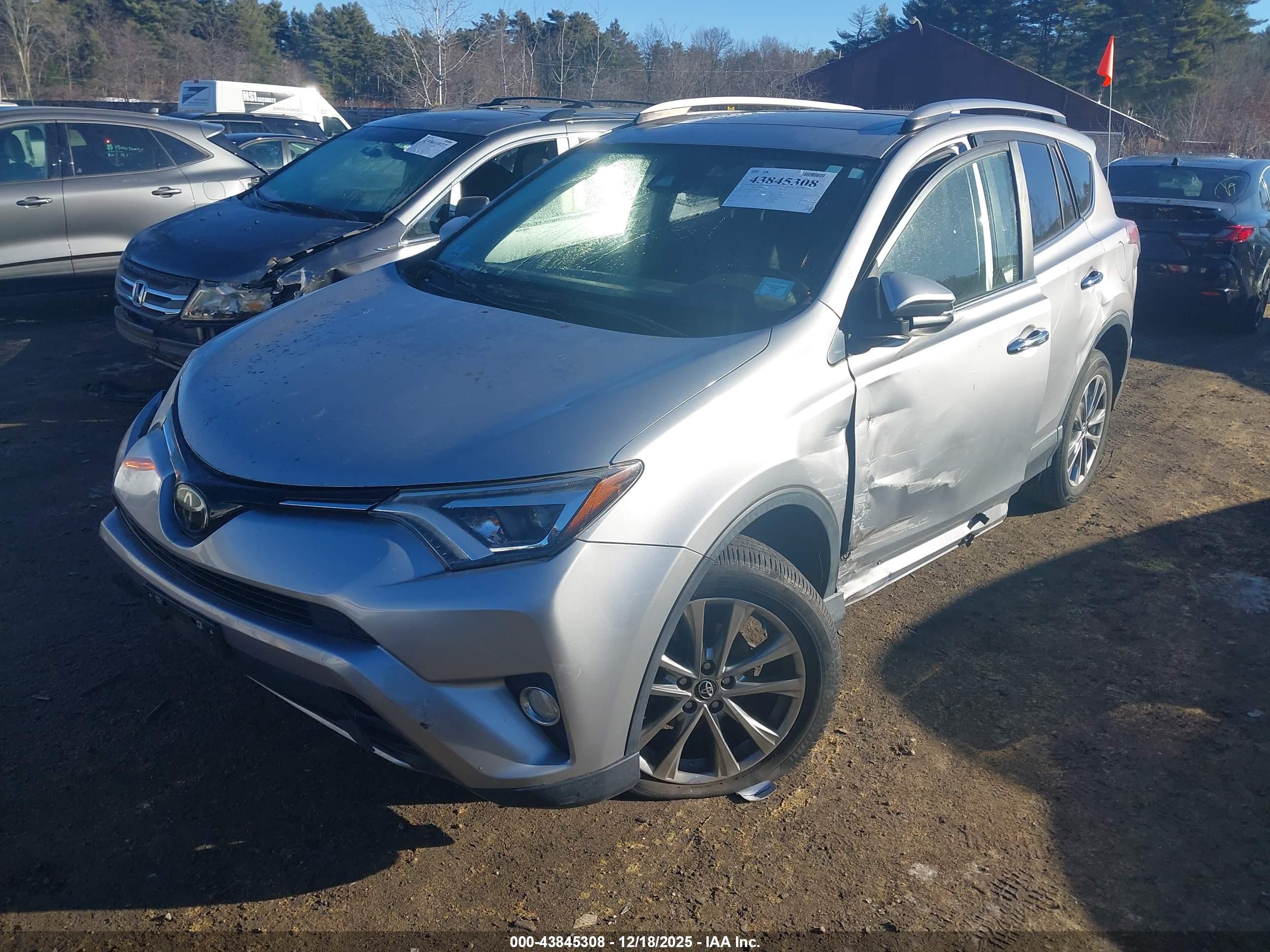 TOYOTA RAV4 image 2
