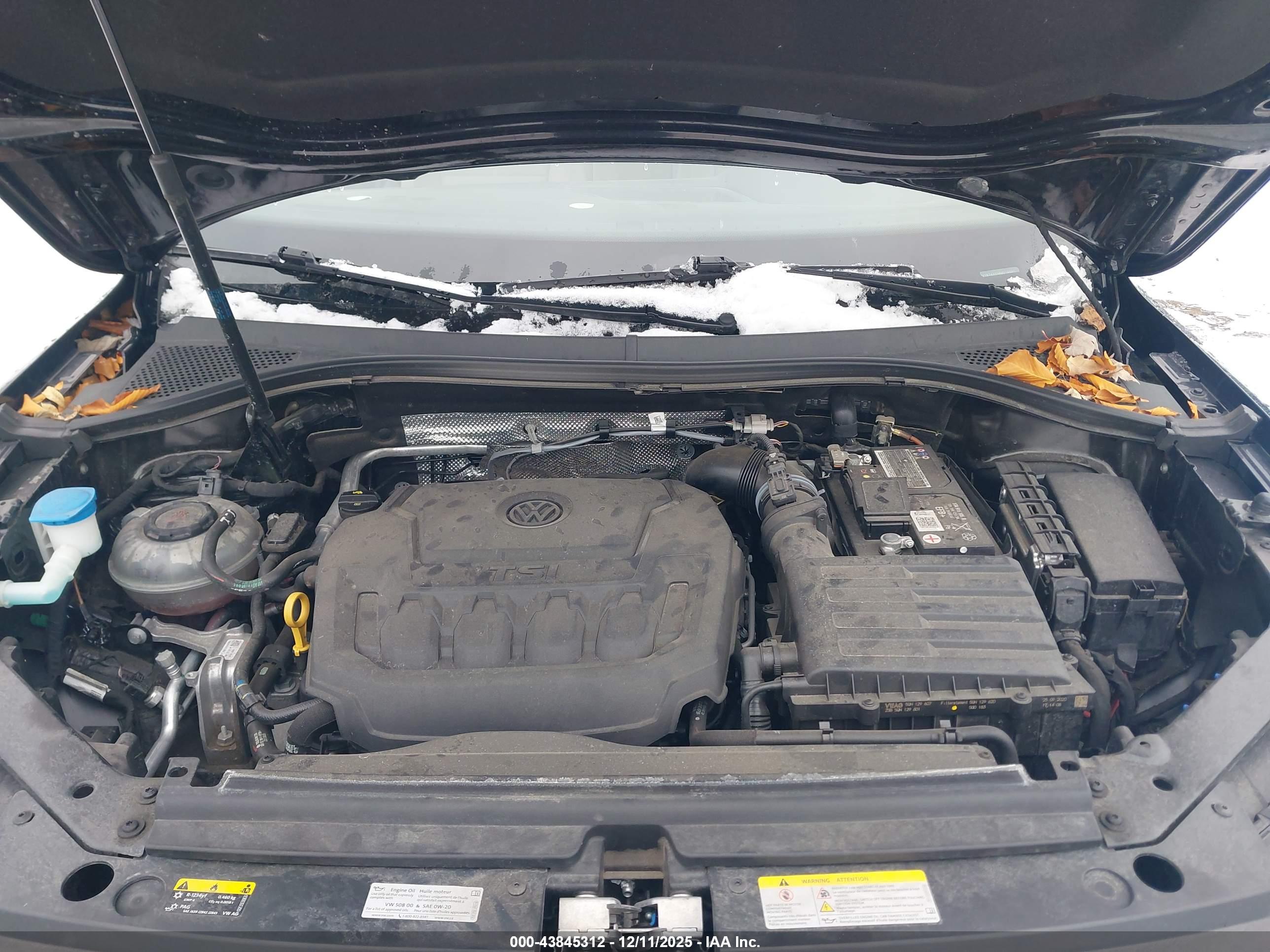 VOLKSWAGEN TIGUAN image 10