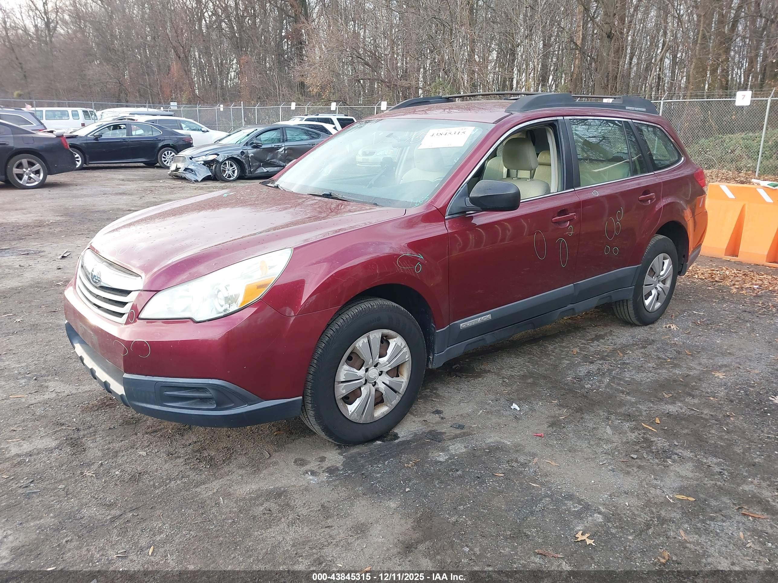 SUBARU OUTBACK image 2