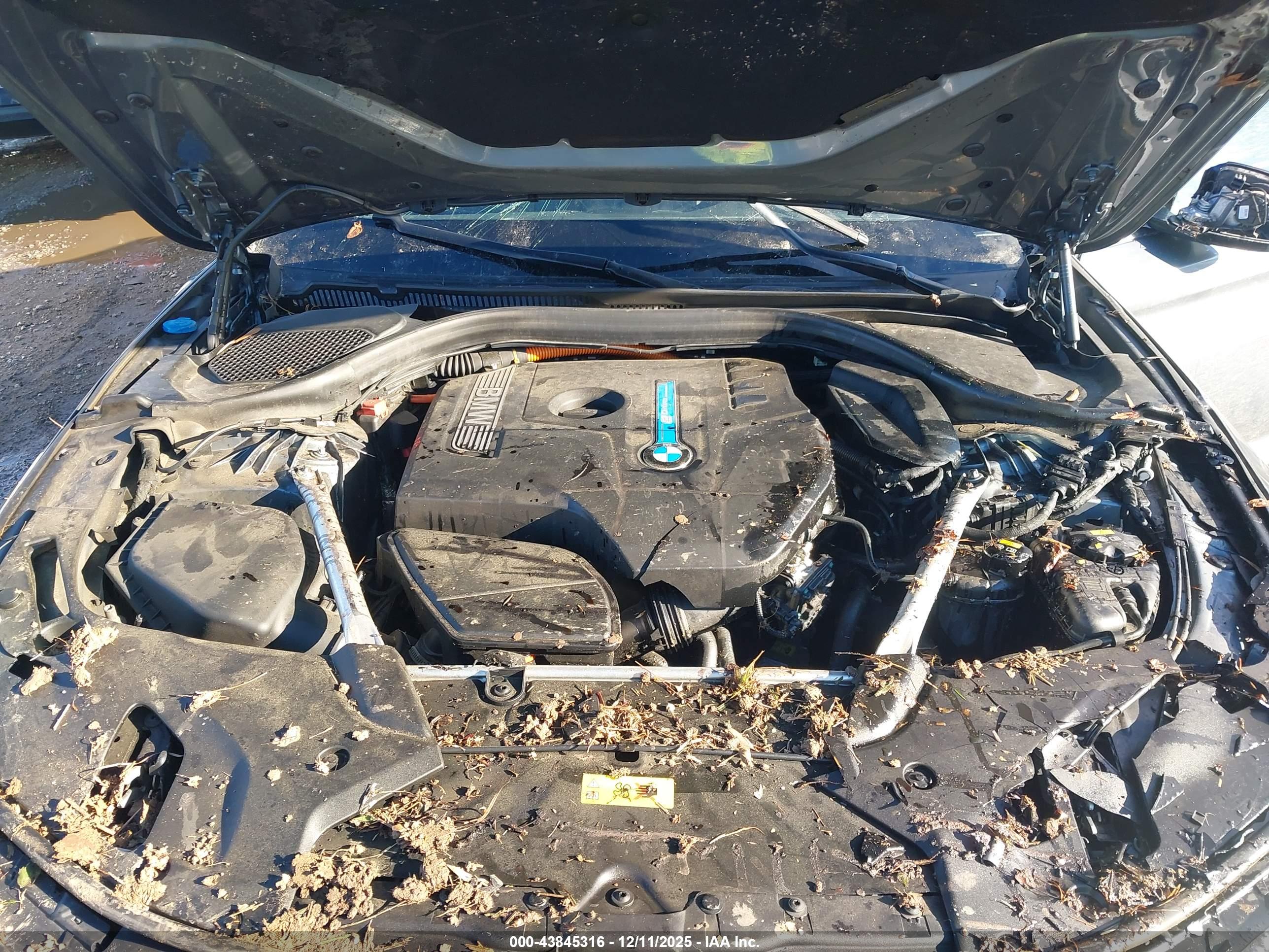 BMW 530E image 10