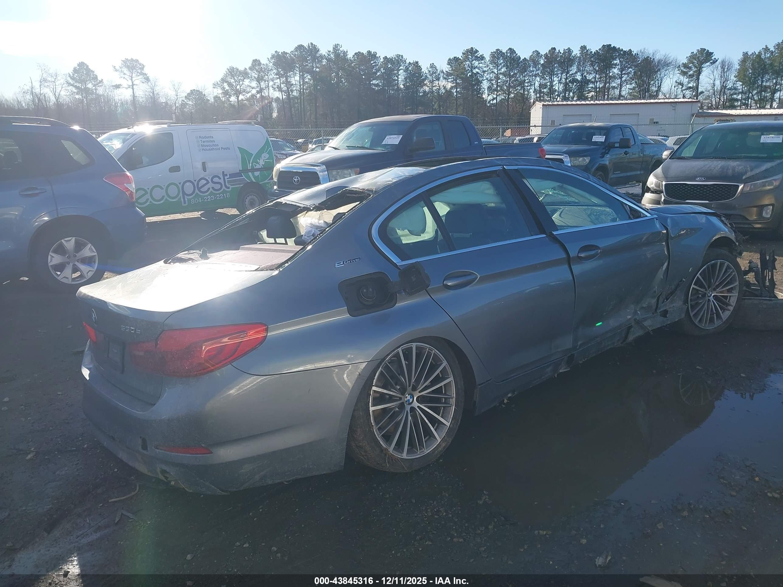 BMW 530E image 4