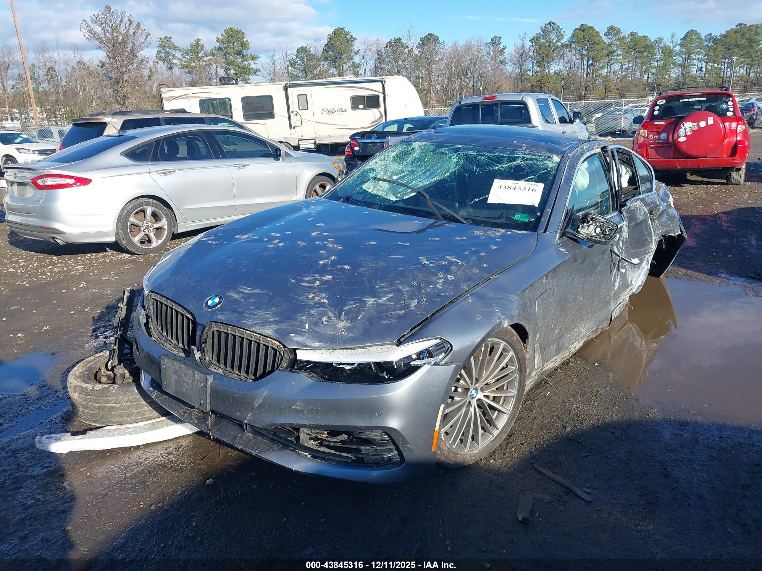 BMW 530E image 6