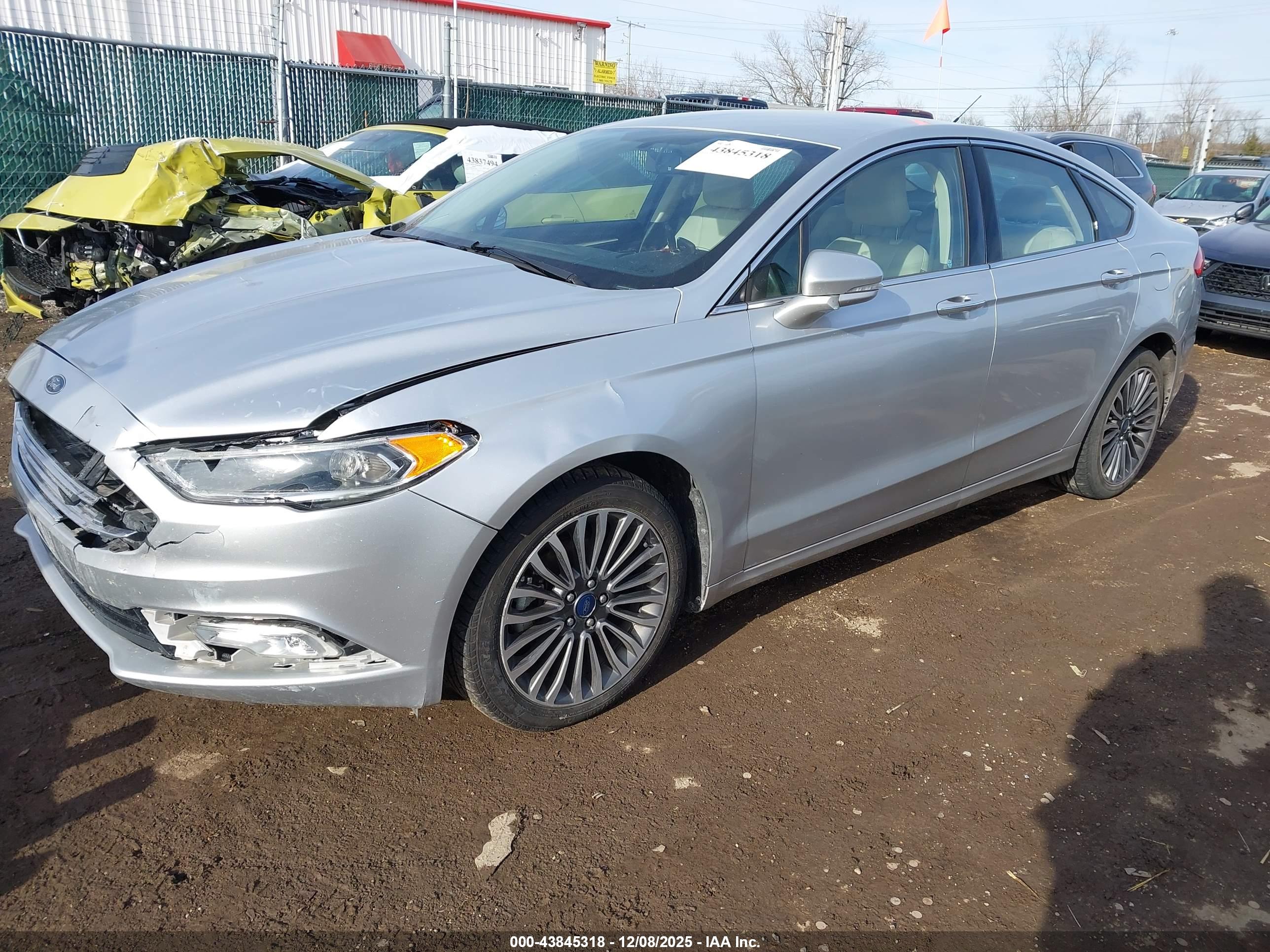 FORD FUSION image 2