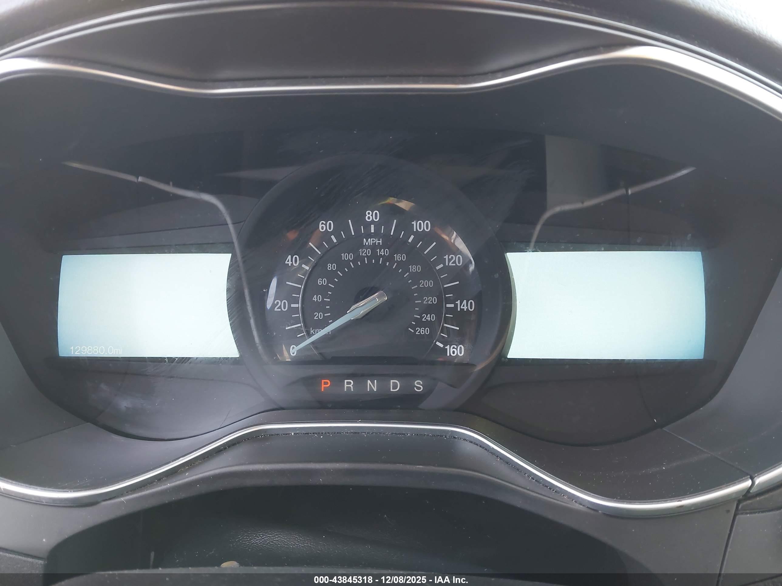 FORD FUSION image 7