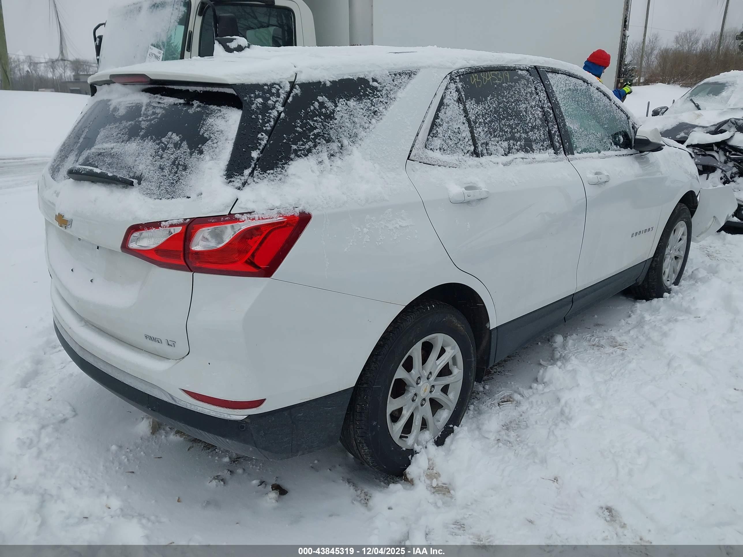 CHEVROLET EQUINOX image 4