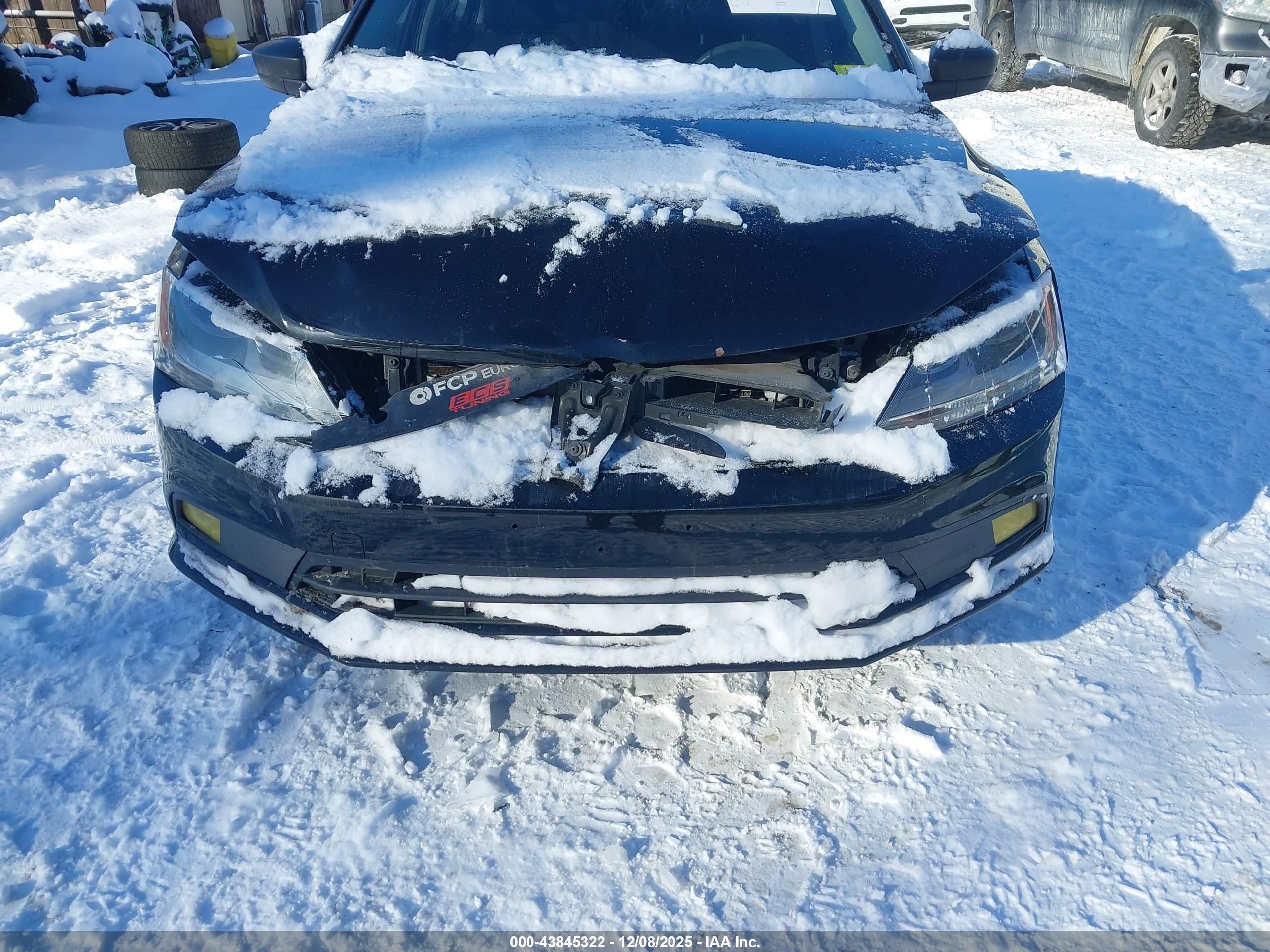 VOLKSWAGEN JETTA image 6