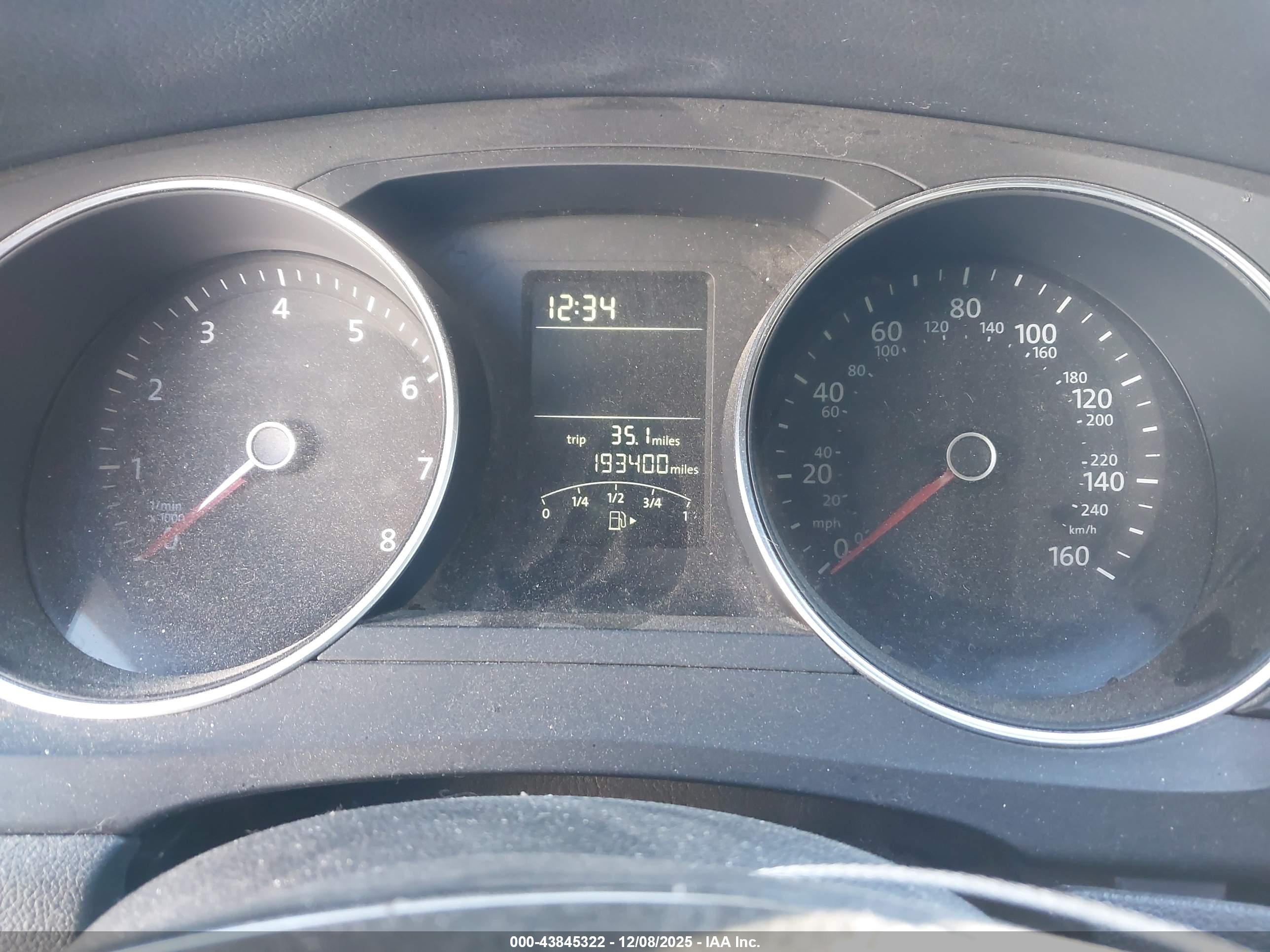 VOLKSWAGEN JETTA image 7