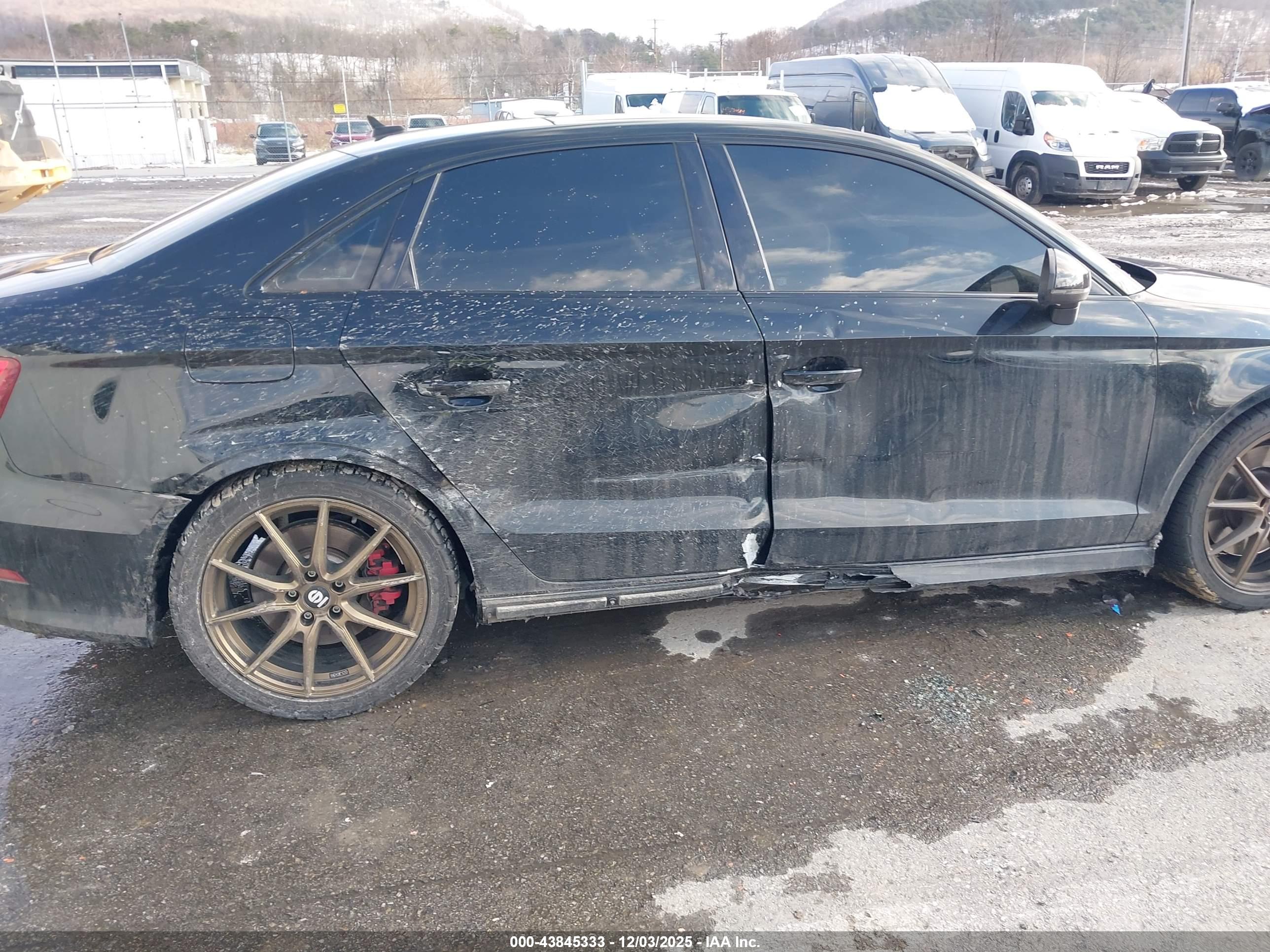 AUDI S3 image 6